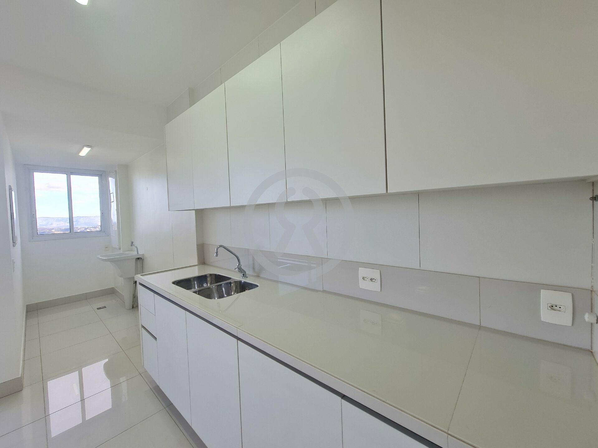 Apartamento para alugar com 2 quartos, 75m² - Foto 10