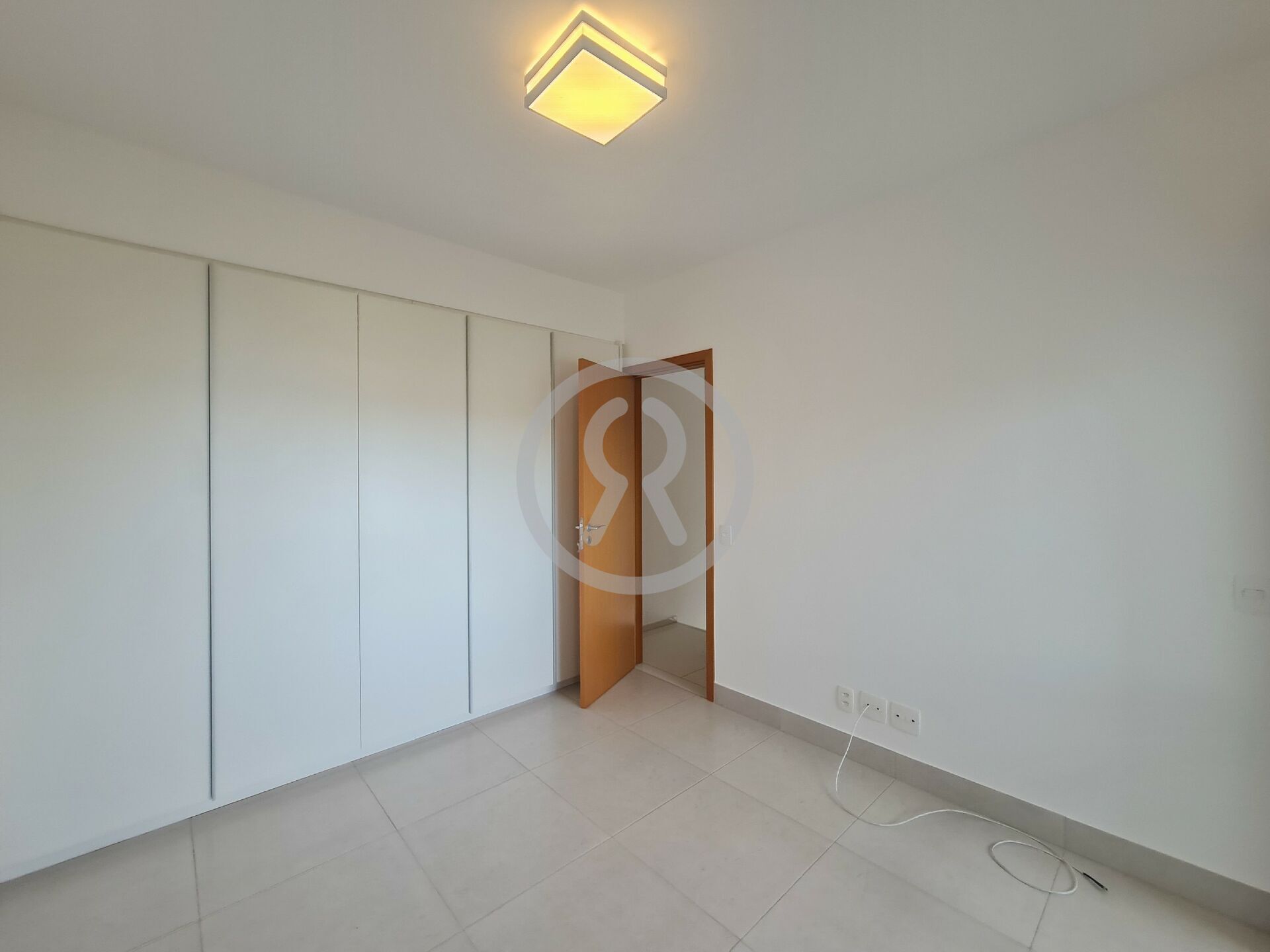 Apartamento para alugar com 2 quartos, 75m² - Foto 31