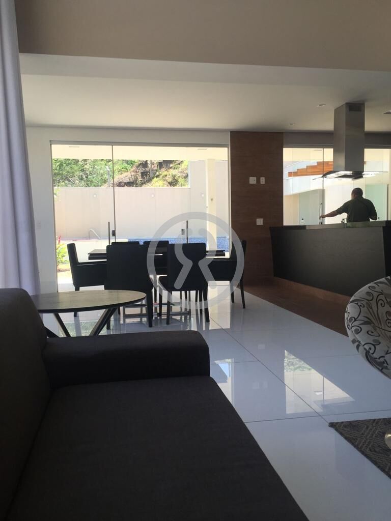 Casa para alugar com 4 quartos, 43m² - Foto 5