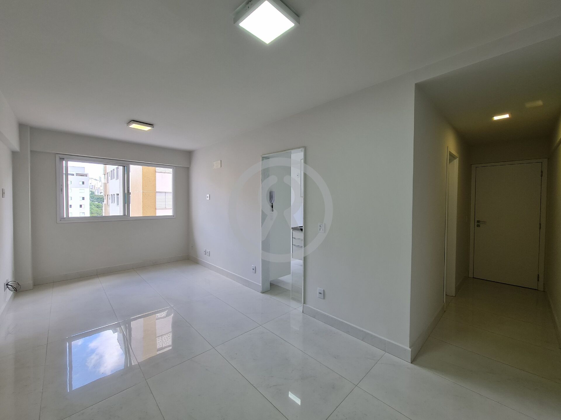 Apartamento para alugar com 3 quartos, 73m² - Foto 2