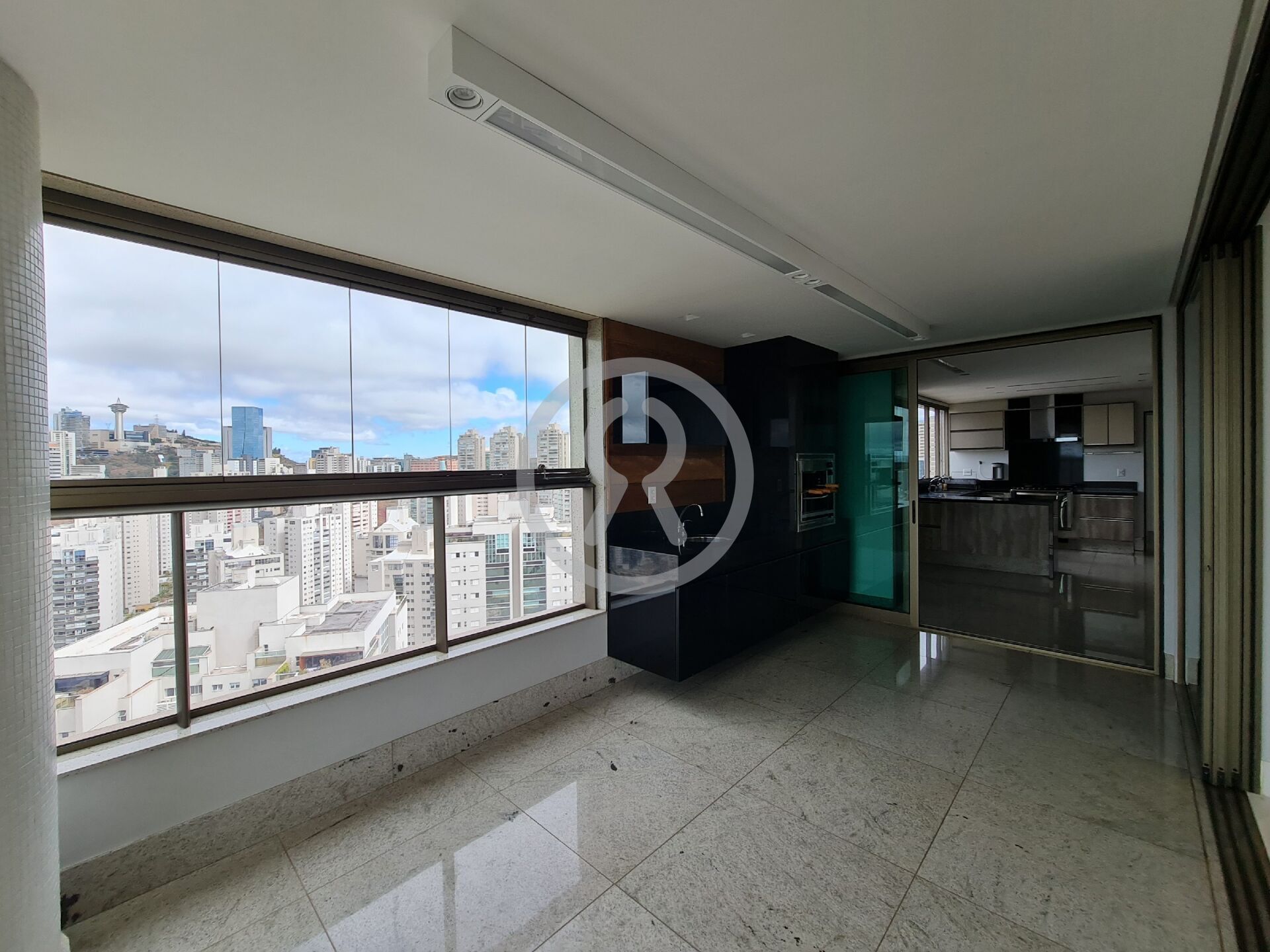 Apartamento à venda com 4 quartos, 278m² - Foto 14