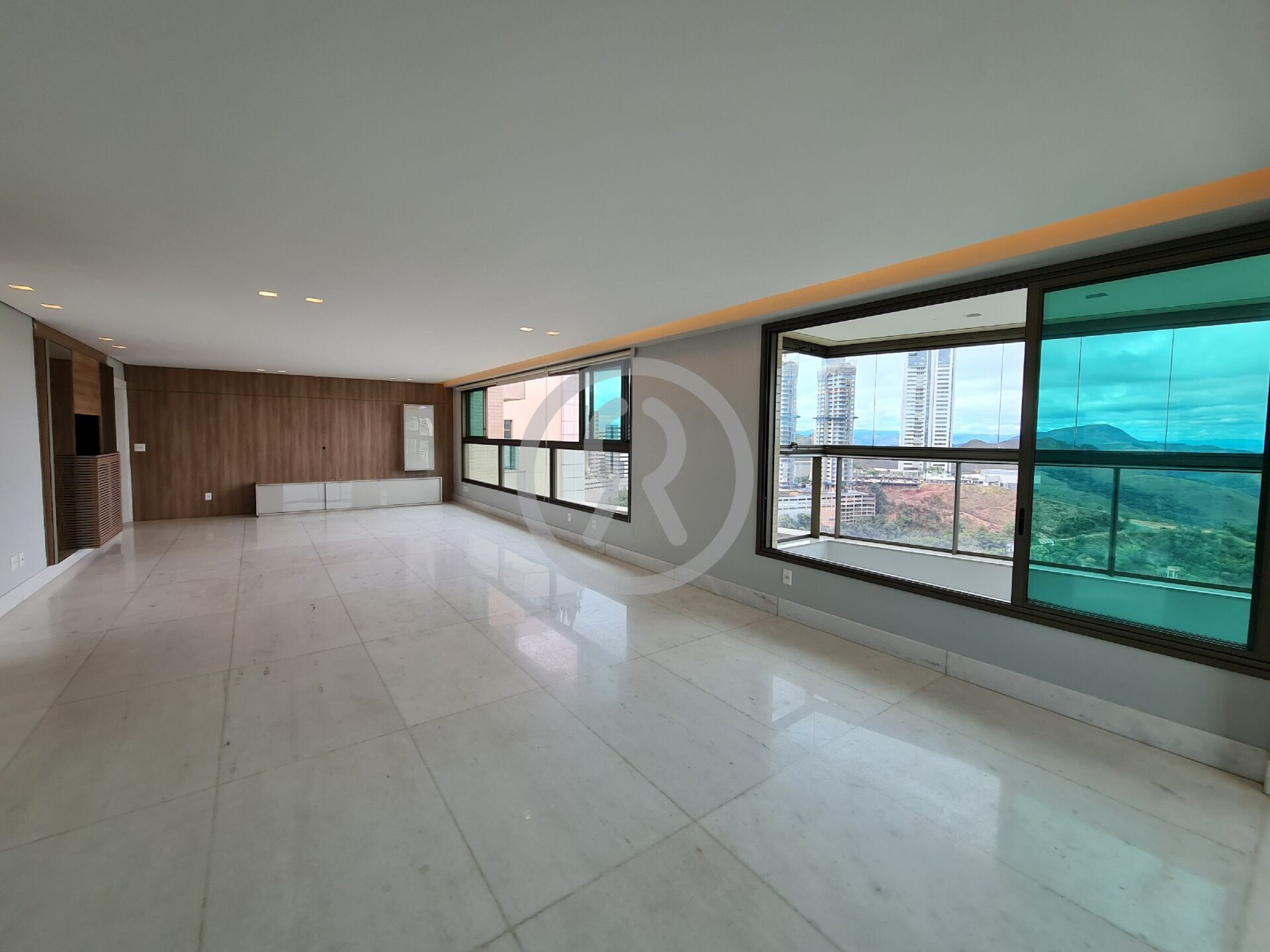 Apartamento à venda com 4 quartos, 278m² - Foto 11