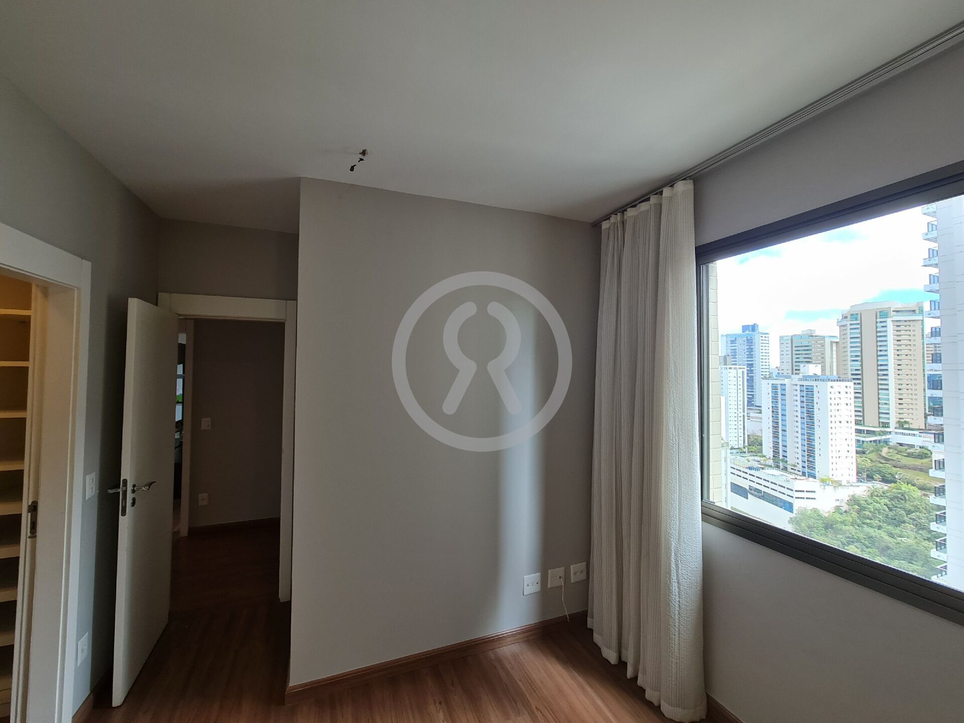 Apartamento à venda com 4 quartos, 278m² - Foto 24