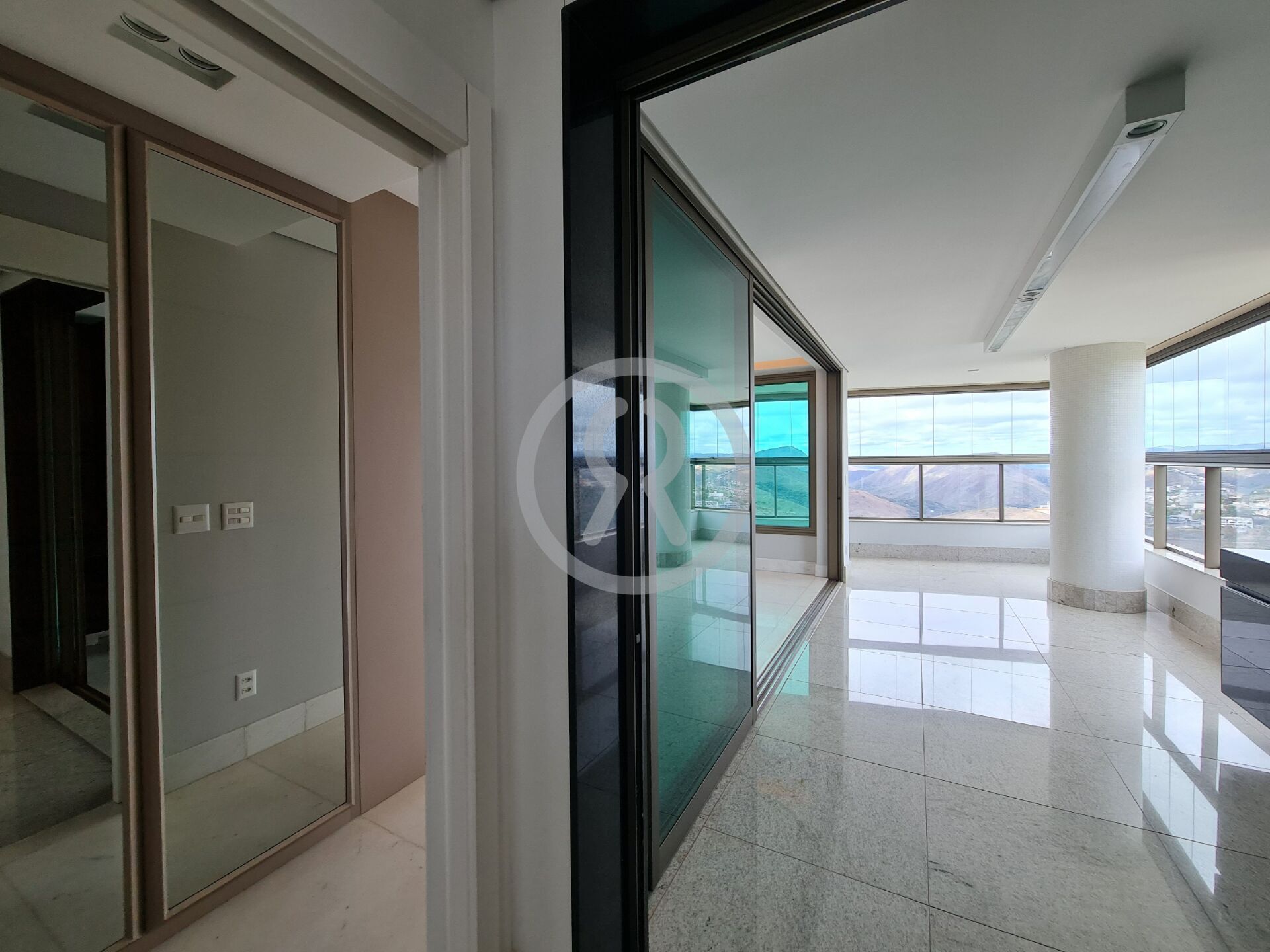 Apartamento à venda com 4 quartos, 278m² - Foto 16