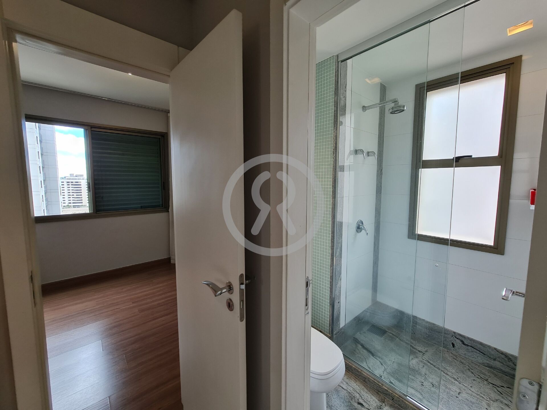 Apartamento à venda com 4 quartos, 278m² - Foto 28