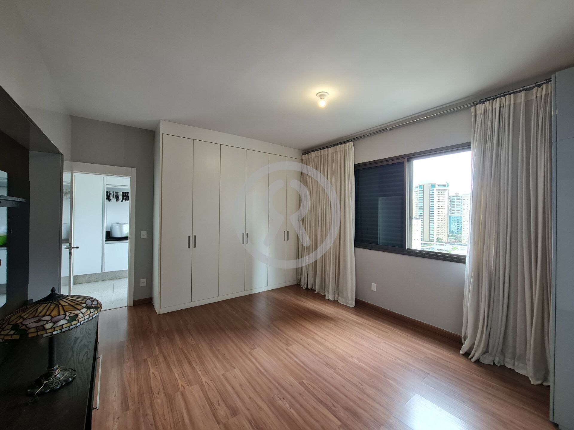 Apartamento à venda com 4 quartos, 278m² - Foto 20