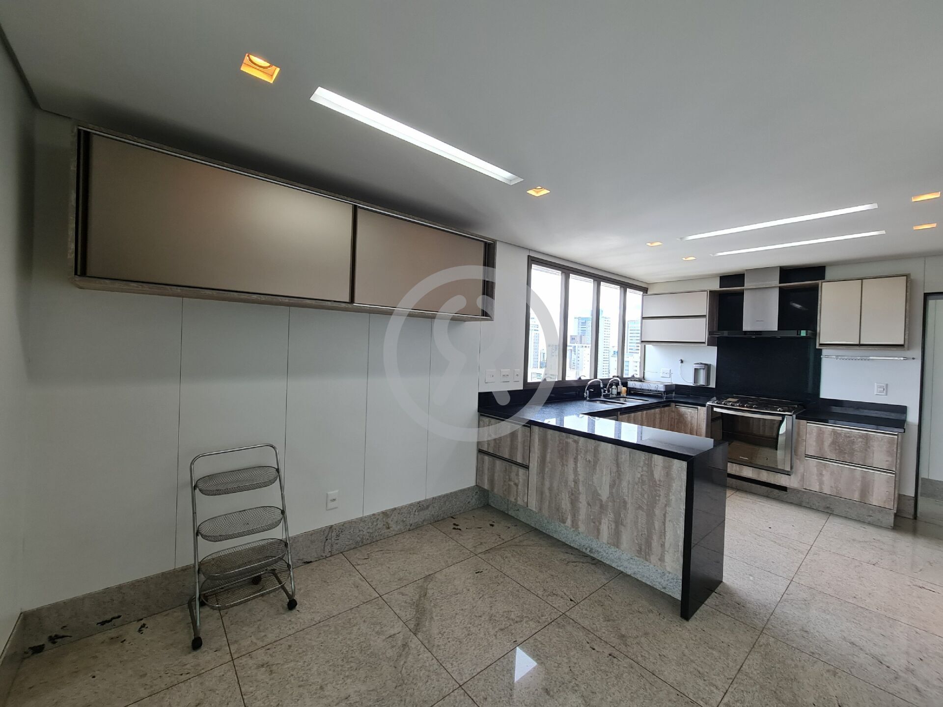 Apartamento à venda com 4 quartos, 278m² - Foto 18