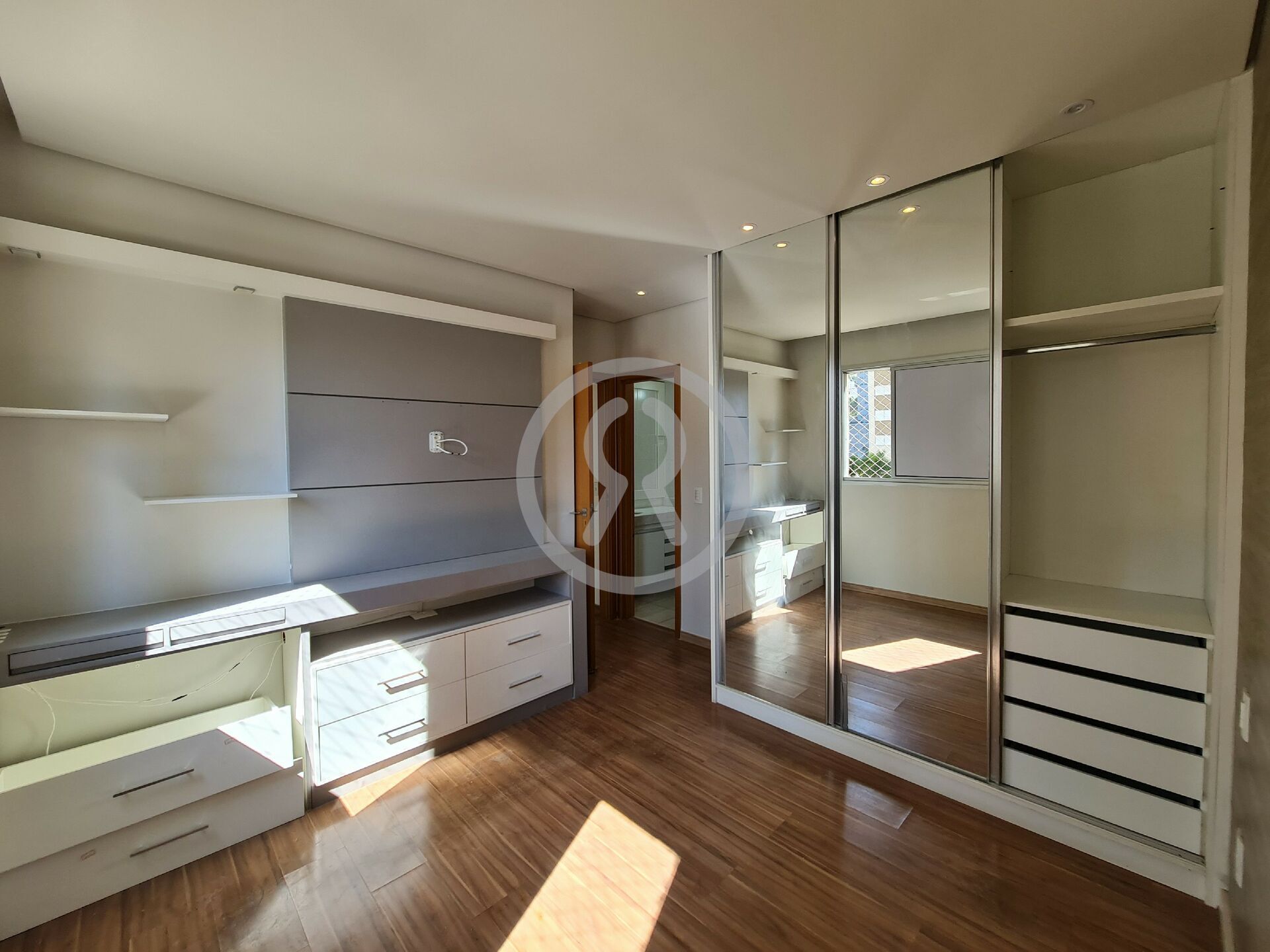 Apartamento para alugar com 2 quartos, 72m² - Foto 32