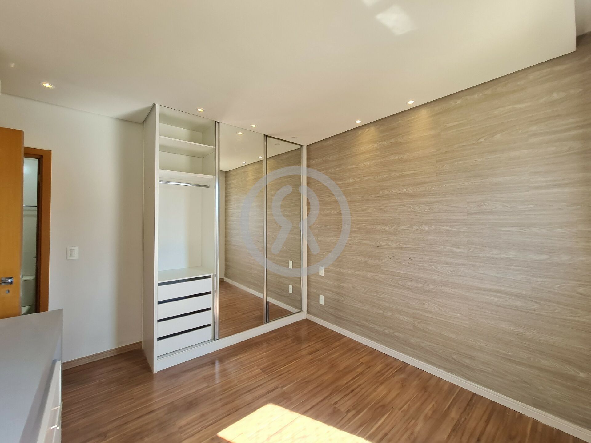 Apartamento para alugar com 2 quartos, 72m² - Foto 33