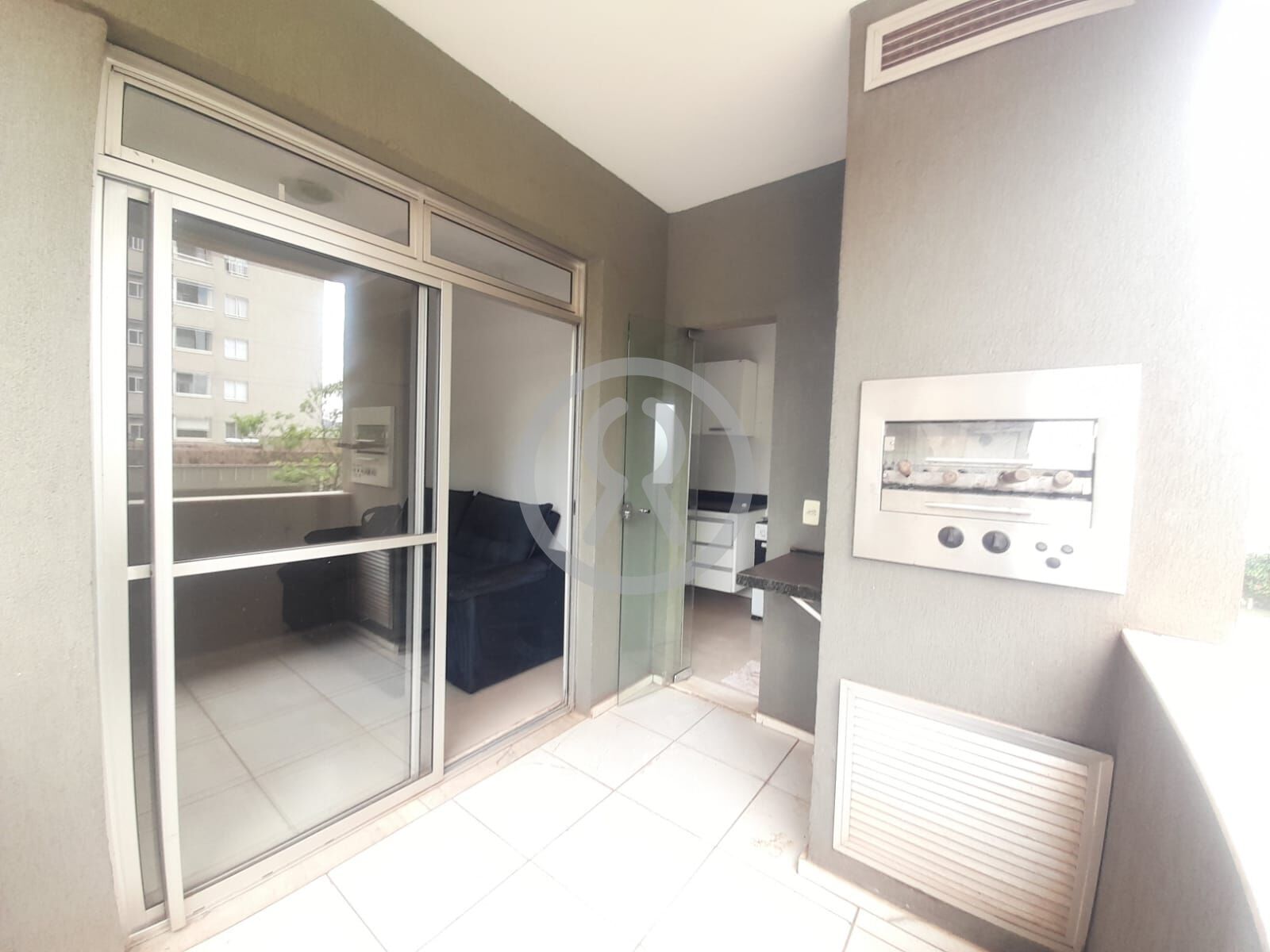 Apartamento para alugar com 2 quartos, 72m² - Foto 9