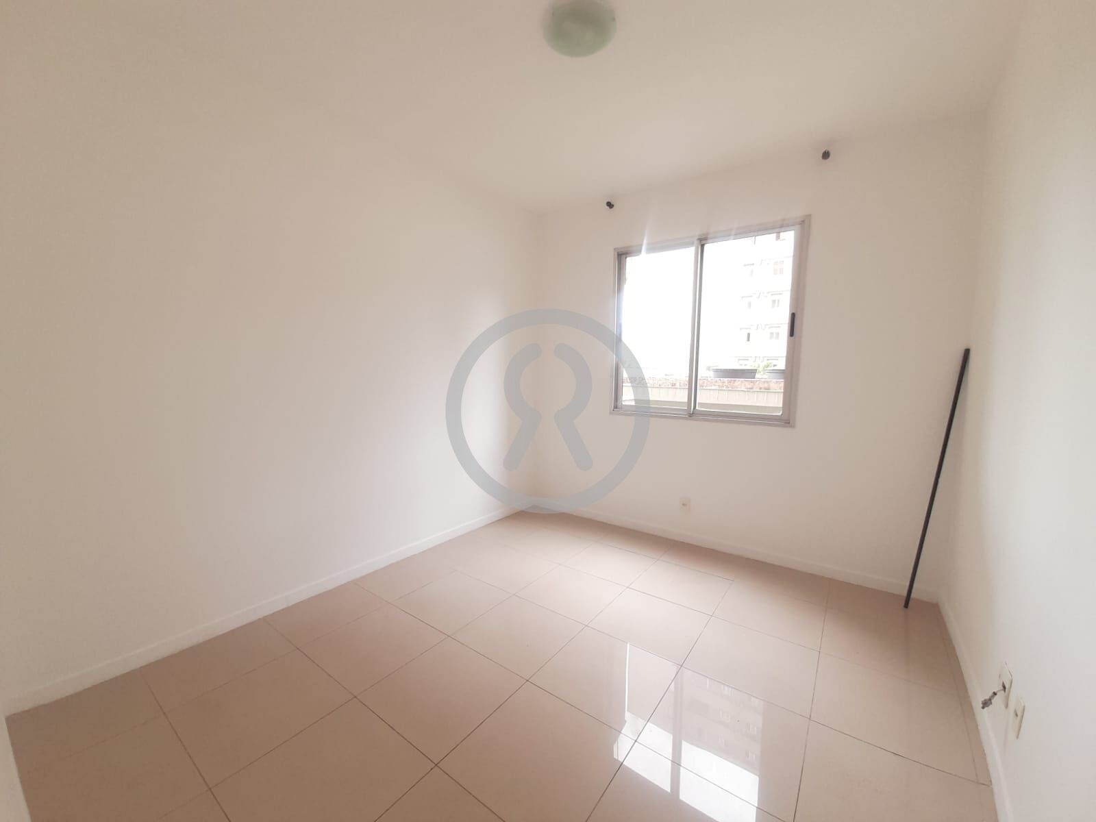 Apartamento para alugar com 2 quartos, 72m² - Foto 11