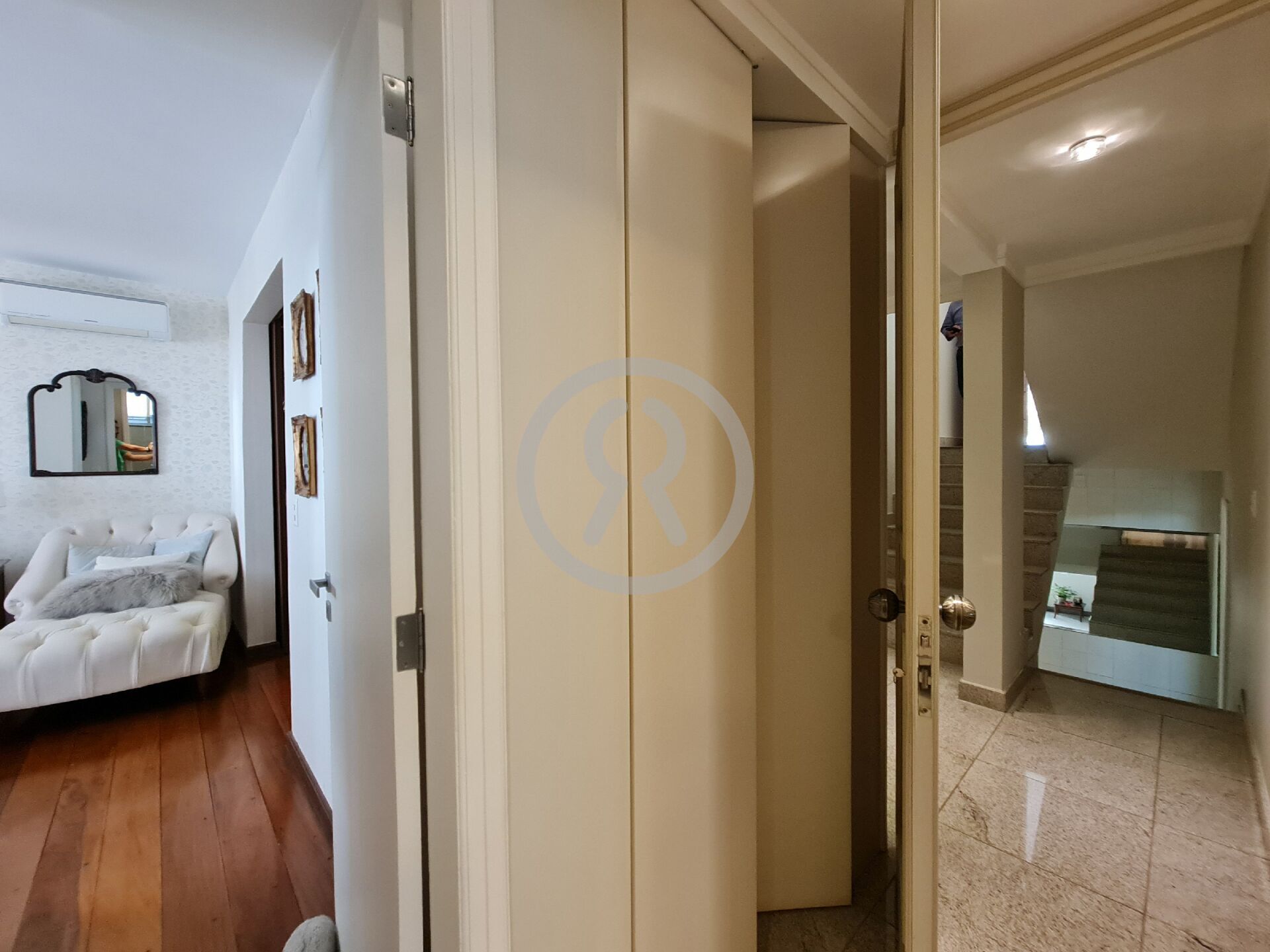 Casa à venda com 4 quartos, 380m² - Foto 22