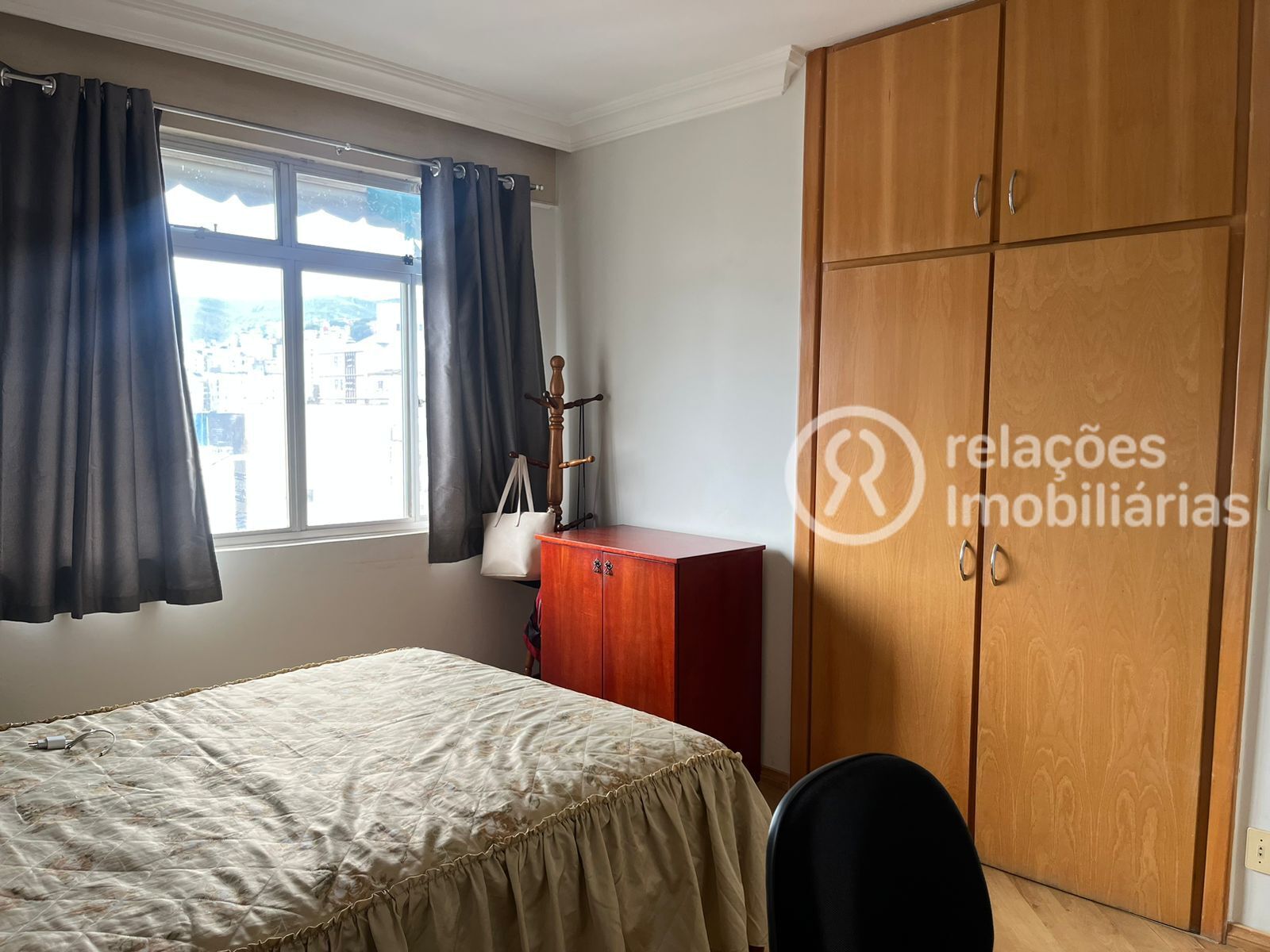 Apartamento à venda com 2 quartos, 75m² - Foto 17