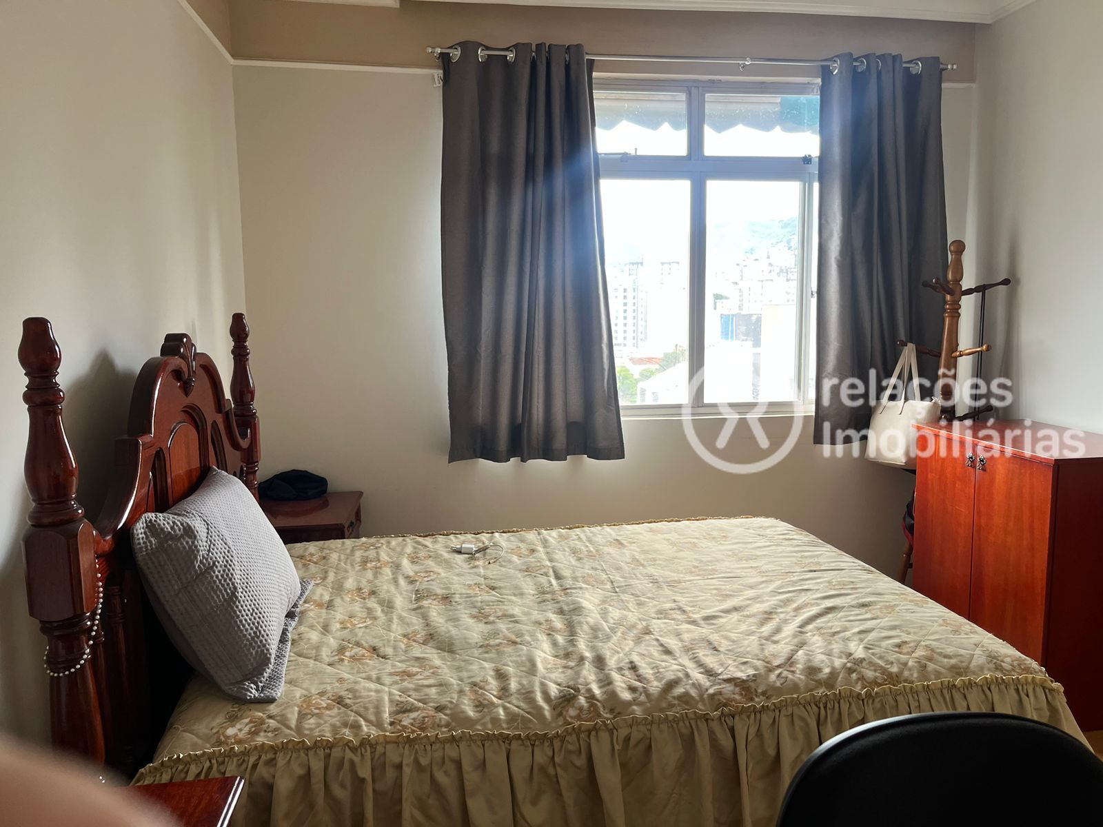 Apartamento à venda com 2 quartos, 75m² - Foto 18