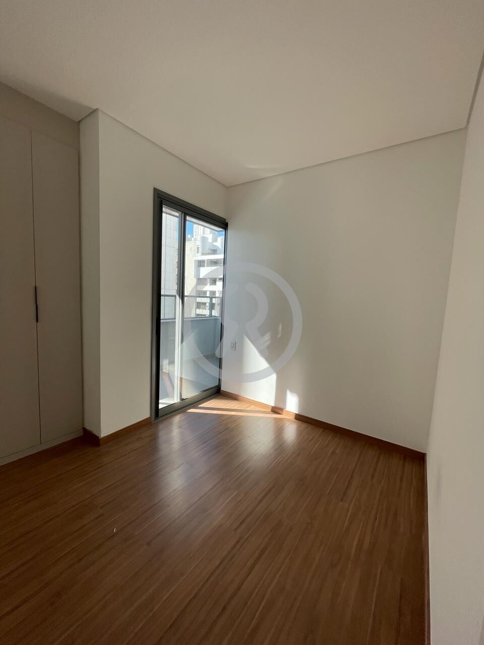 Apartamento à venda com 3 quartos, 87m² - Foto 13