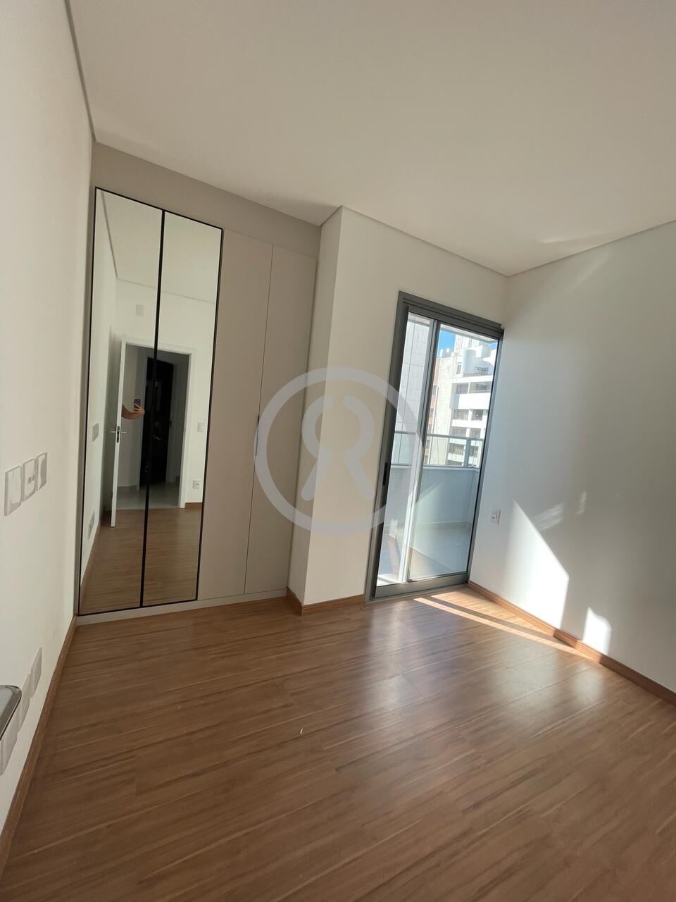 Apartamento à venda com 3 quartos, 87m² - Foto 12