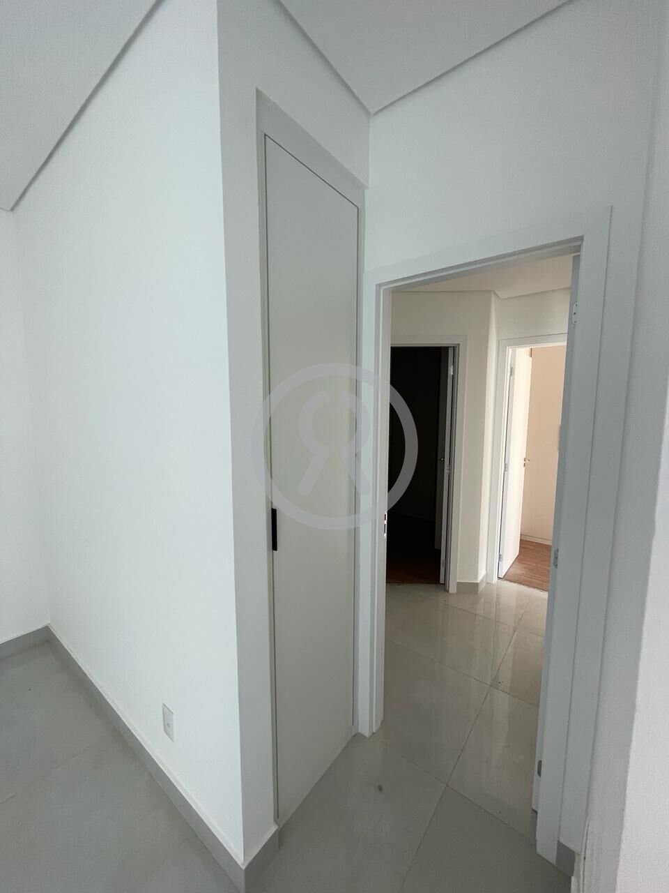 Apartamento à venda com 3 quartos, 87m² - Foto 5