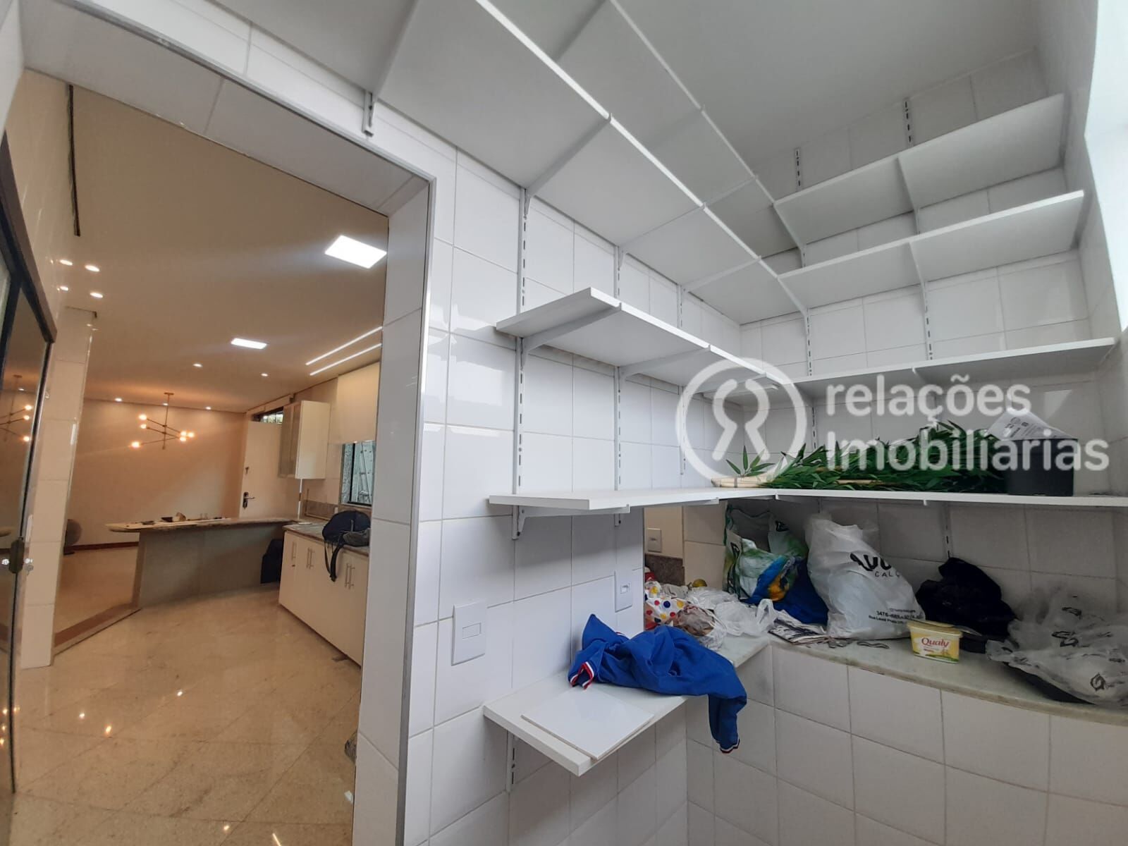 Casa de Condomínio para alugar com 3 quartos, 285m² - Foto 13