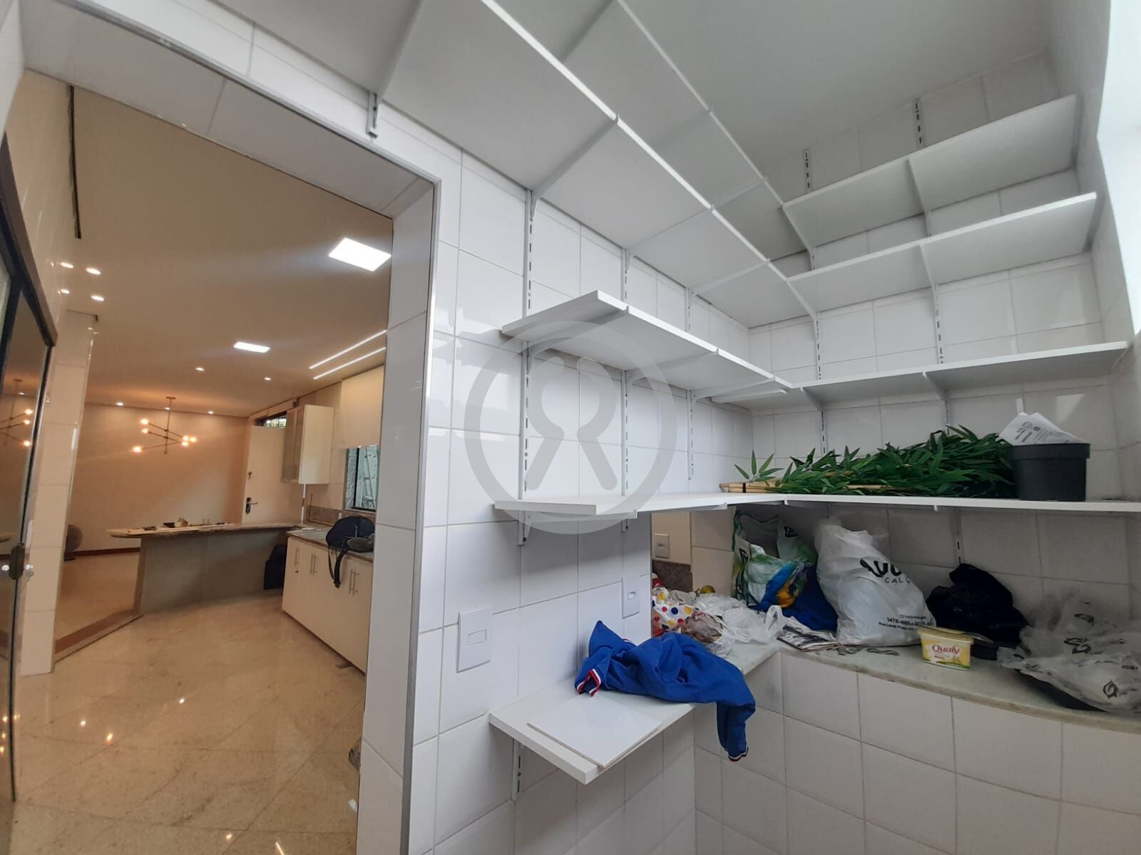 Casa de Condomínio para alugar com 3 quartos, 285m² - Foto 13