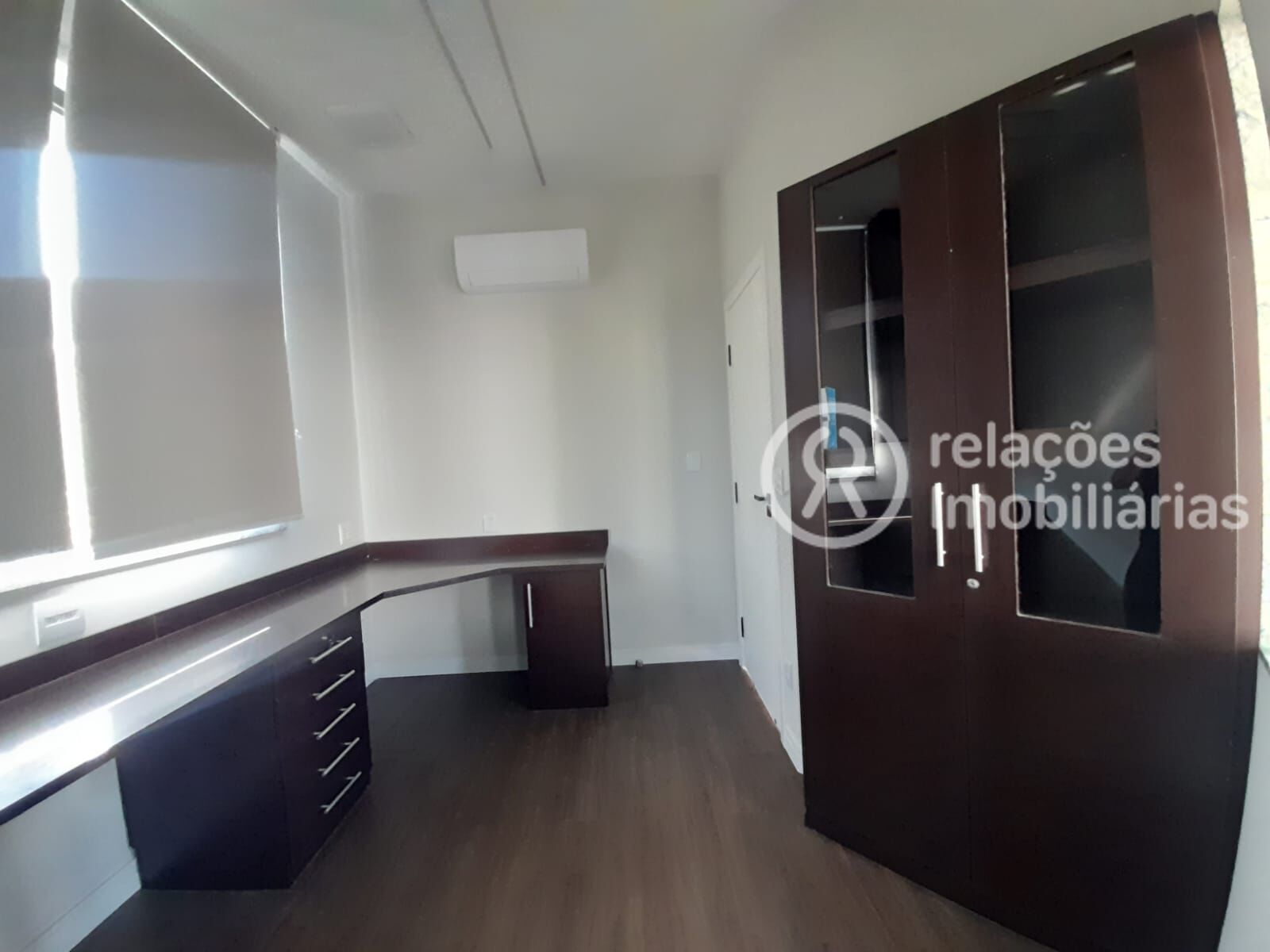 Casa de Condomínio para alugar com 3 quartos, 285m² - Foto 16