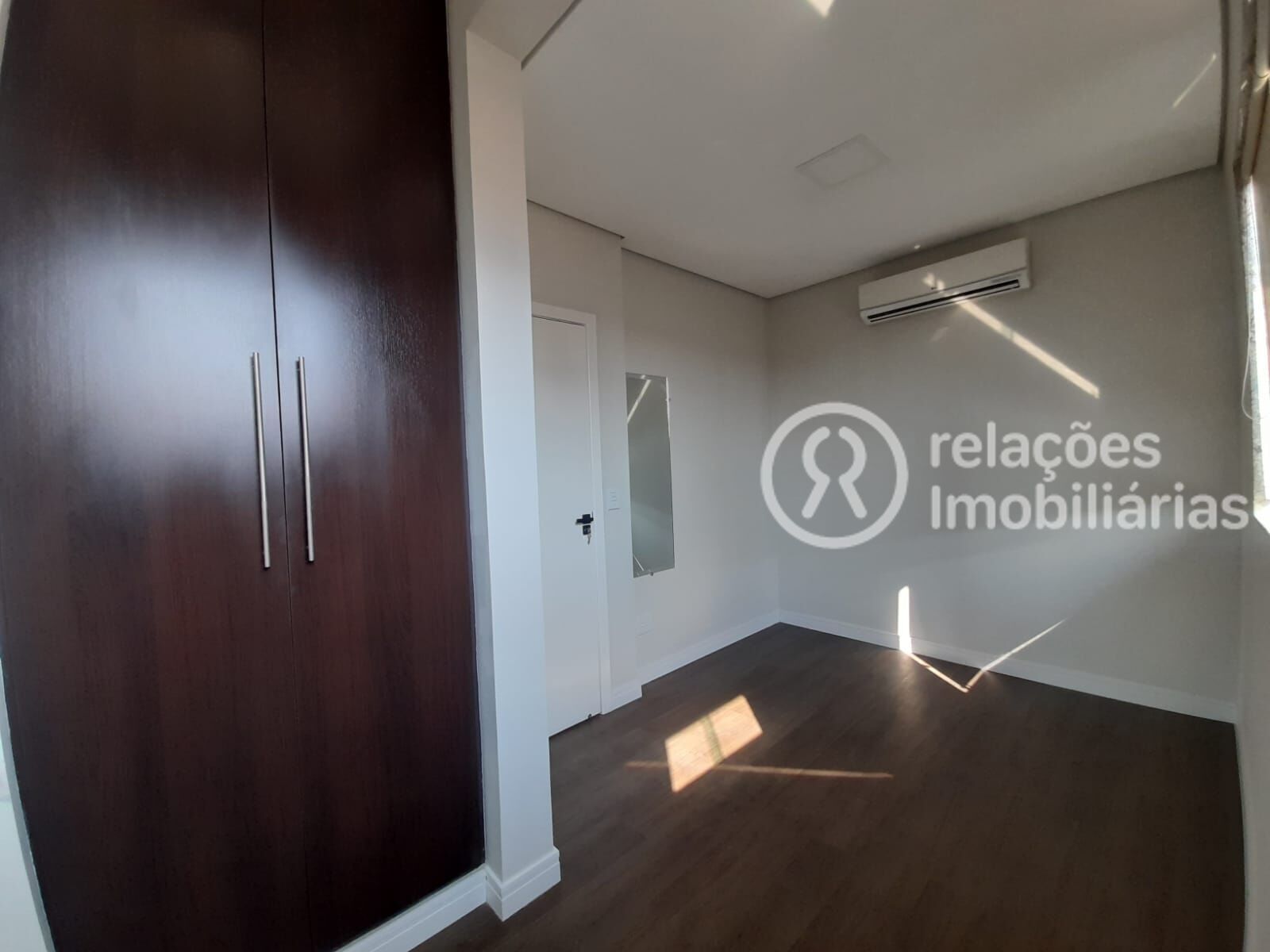 Casa de Condomínio para alugar com 3 quartos, 285m² - Foto 21