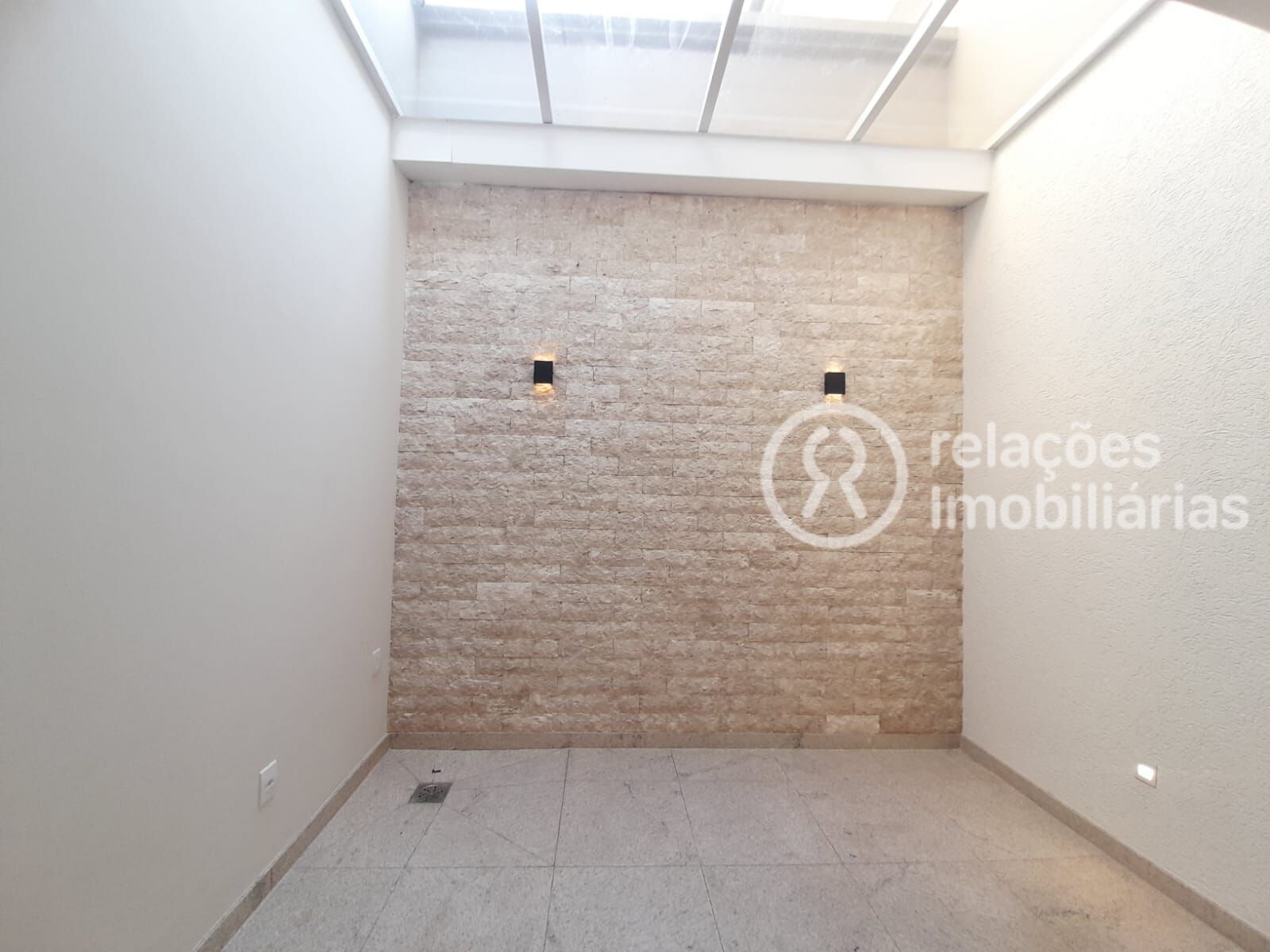 Casa de Condomínio para alugar com 3 quartos, 285m² - Foto 8