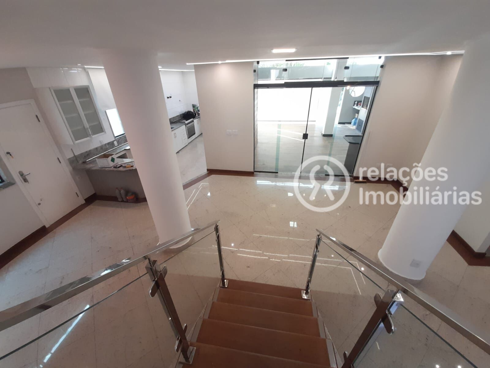 Casa de Condomínio para alugar com 3 quartos, 285m² - Foto 9