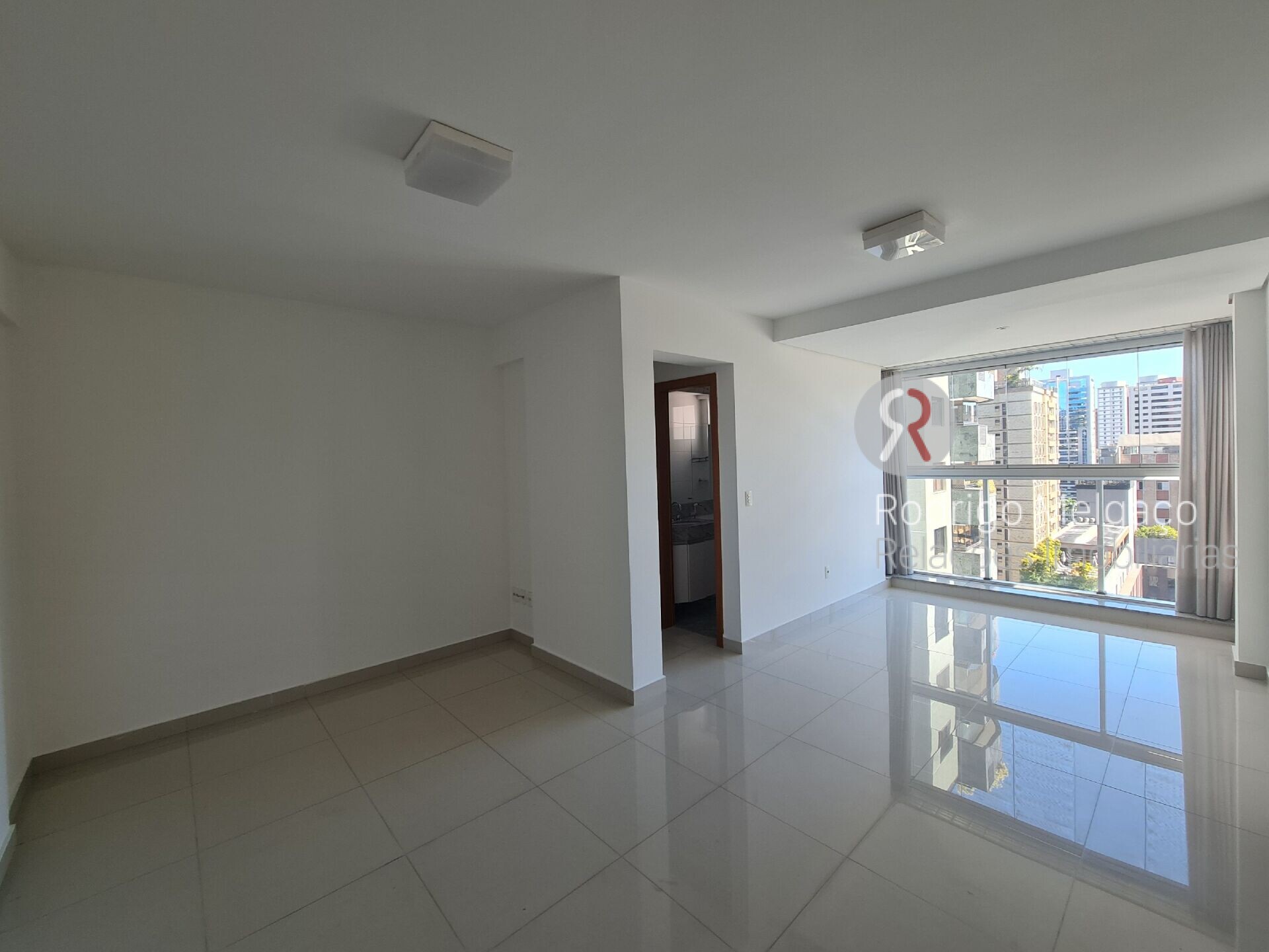 Apartamento para alugar com 2 quartos, 73m² - Foto 1