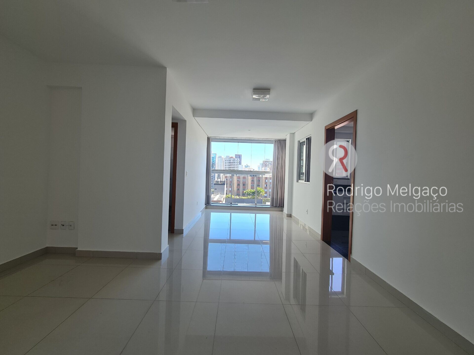 Apartamento para alugar com 2 quartos, 73m² - Foto 3