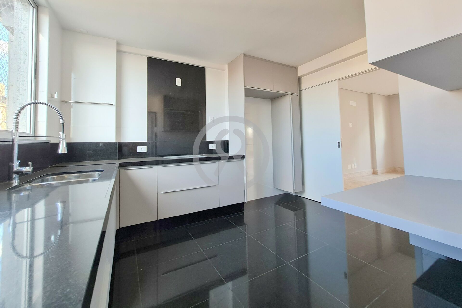 Apartamento à venda com 4 quartos, 197m² - Foto 16