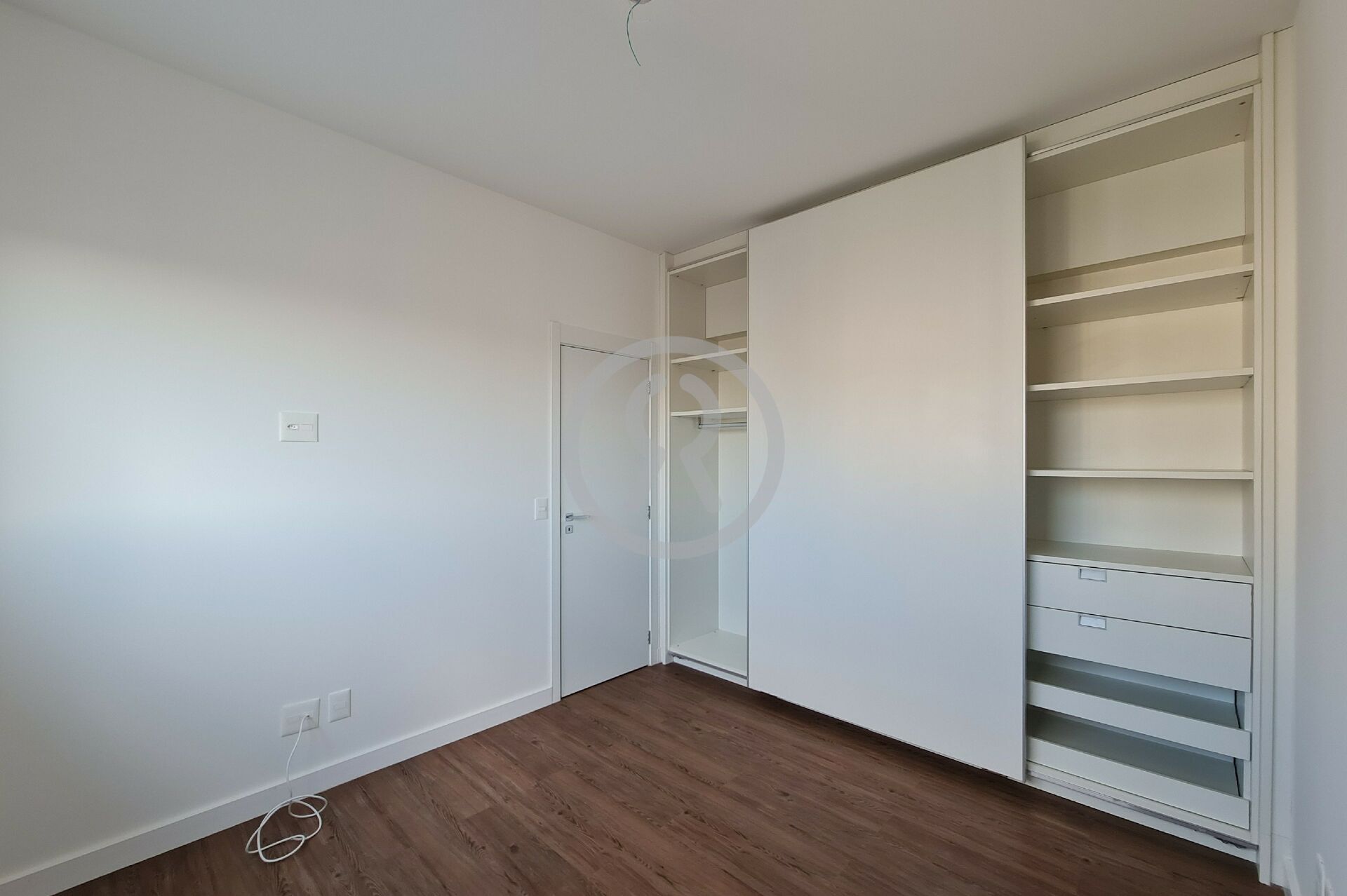 Apartamento à venda com 4 quartos, 197m² - Foto 25