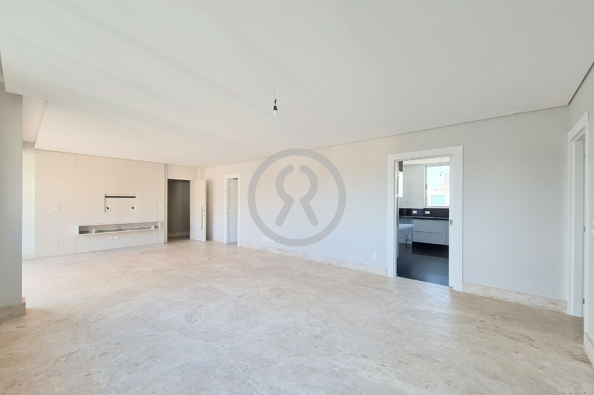 Apartamento à venda com 4 quartos, 197m² - Foto 6