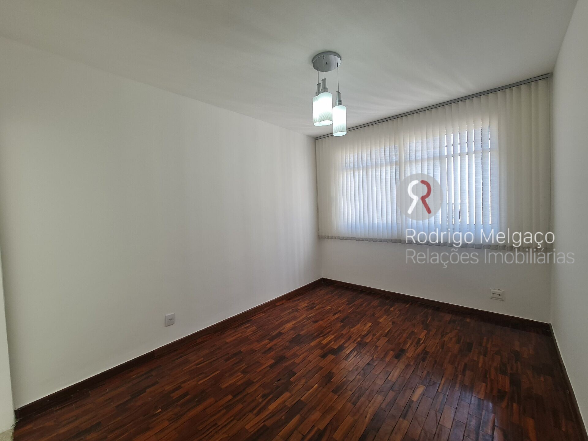 Apartamento à venda com 2 quartos, 93m² - Foto 4