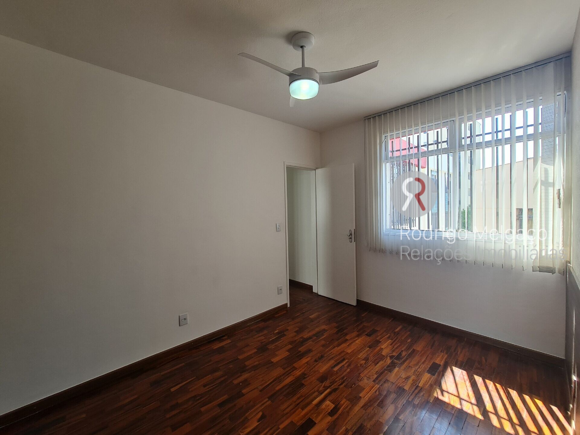 Apartamento à venda com 2 quartos, 93m² - Foto 35