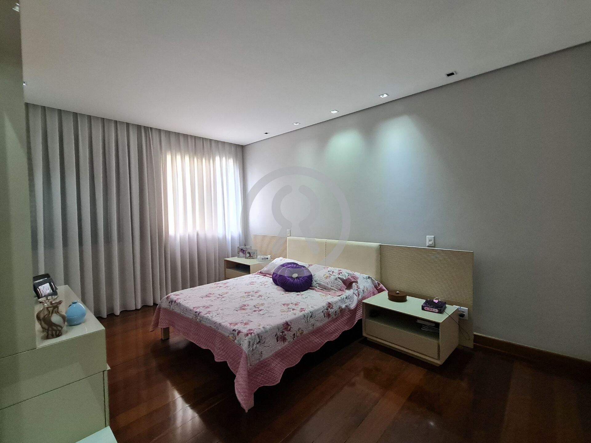 Apartamento à venda com 4 quartos, 304m² - Foto 18