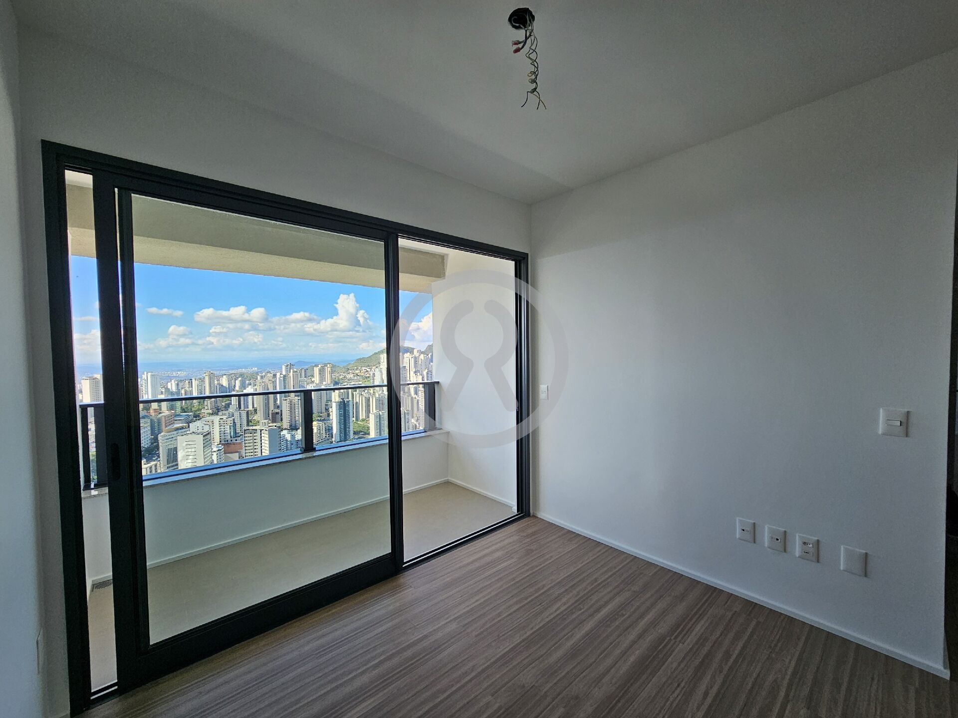 Apartamento à venda com 2 quartos, 73m² - Foto 4