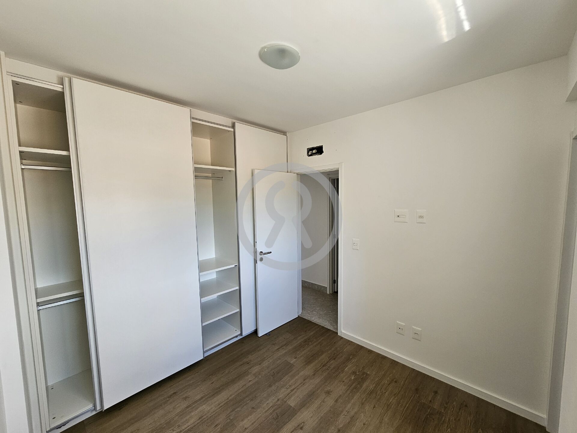 Apartamento à venda com 2 quartos, 67m² - Foto 21