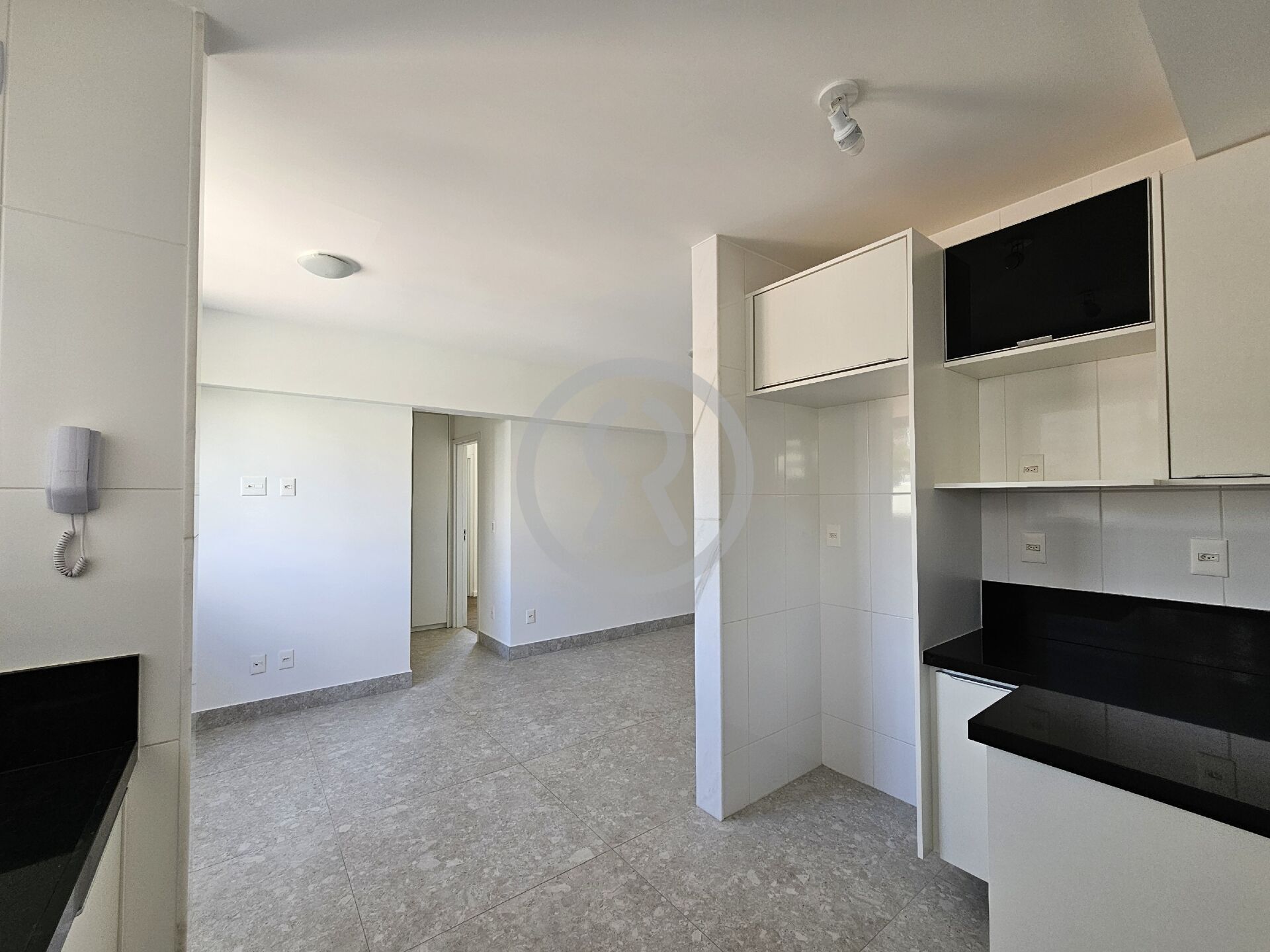 Apartamento à venda com 2 quartos, 67m² - Foto 9