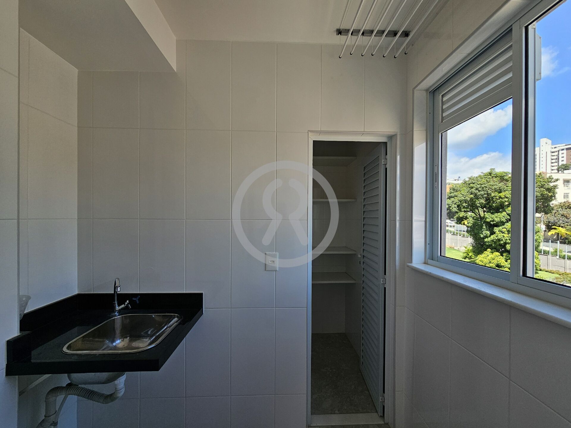 Apartamento à venda com 2 quartos, 67m² - Foto 10