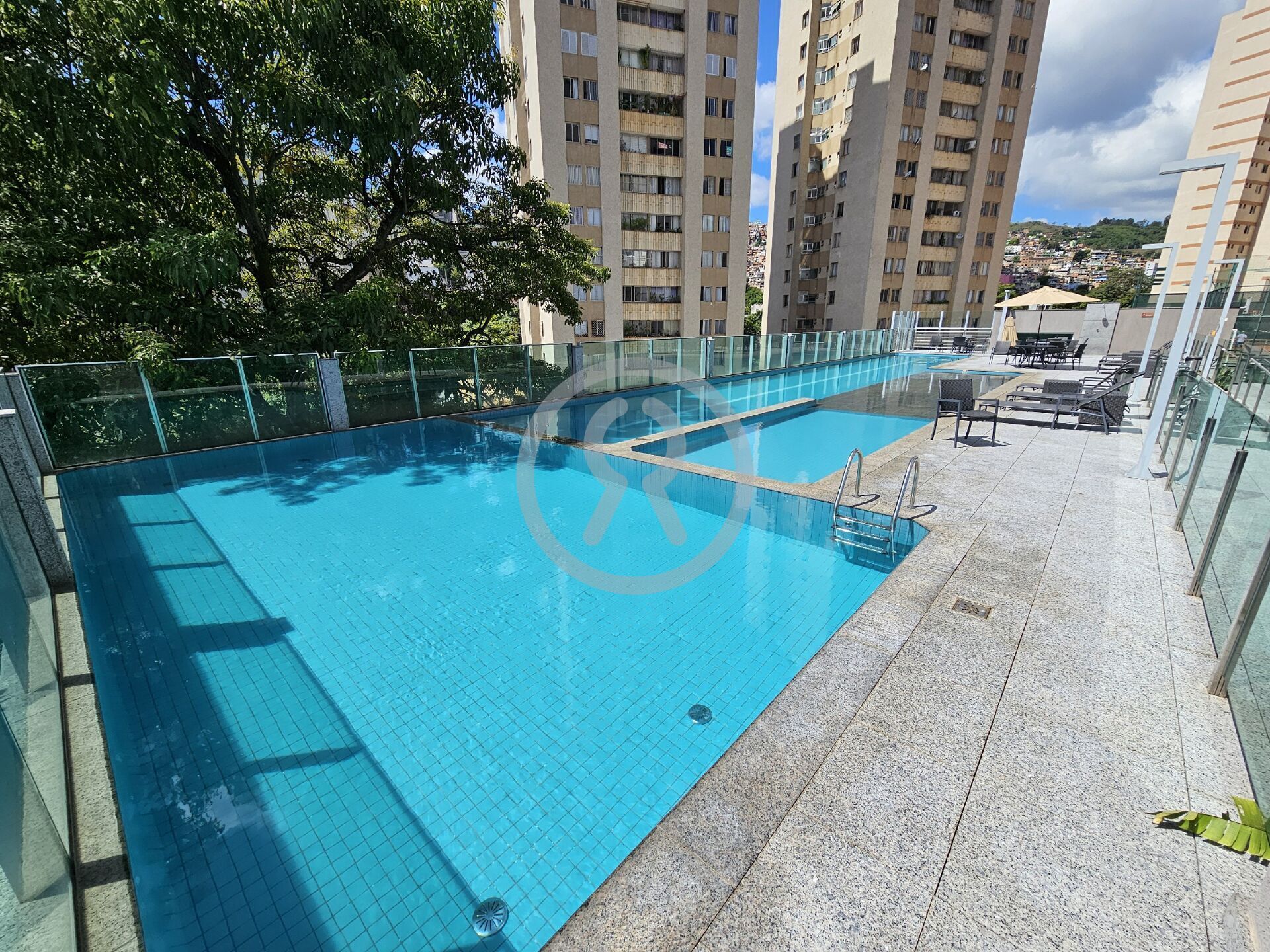 Apartamento à venda com 2 quartos, 67m² - Foto 29