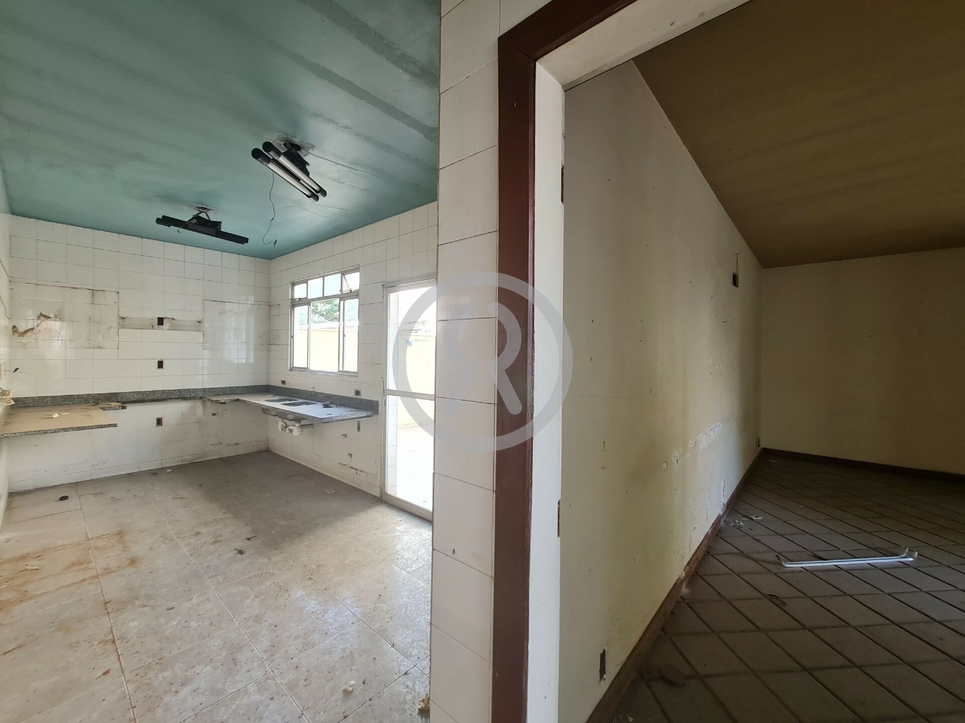 Loja-Salão à venda com 4 quartos, 550m² - Foto 18