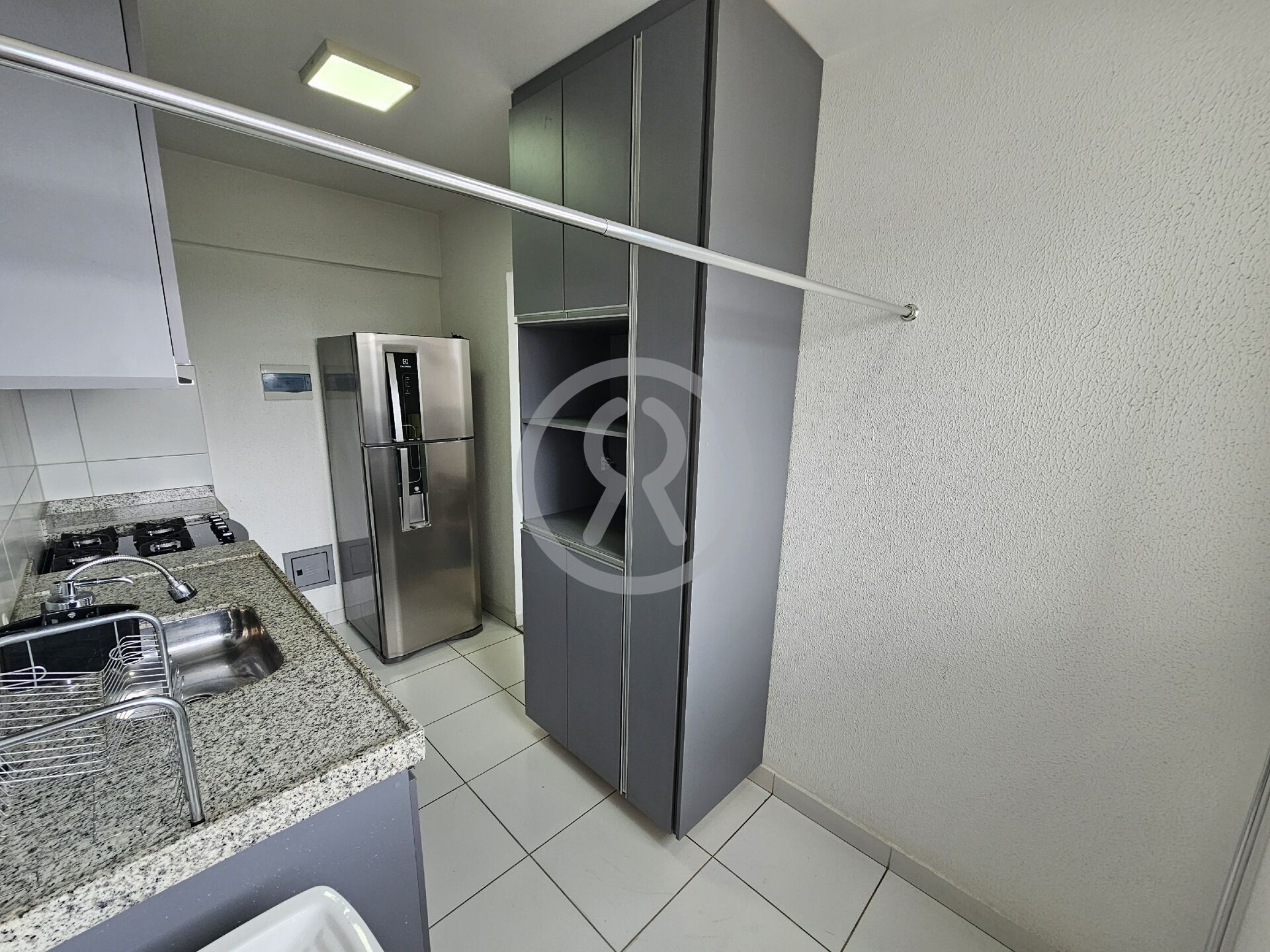 Apartamento para alugar com 2 quartos, 55m² - Foto 12