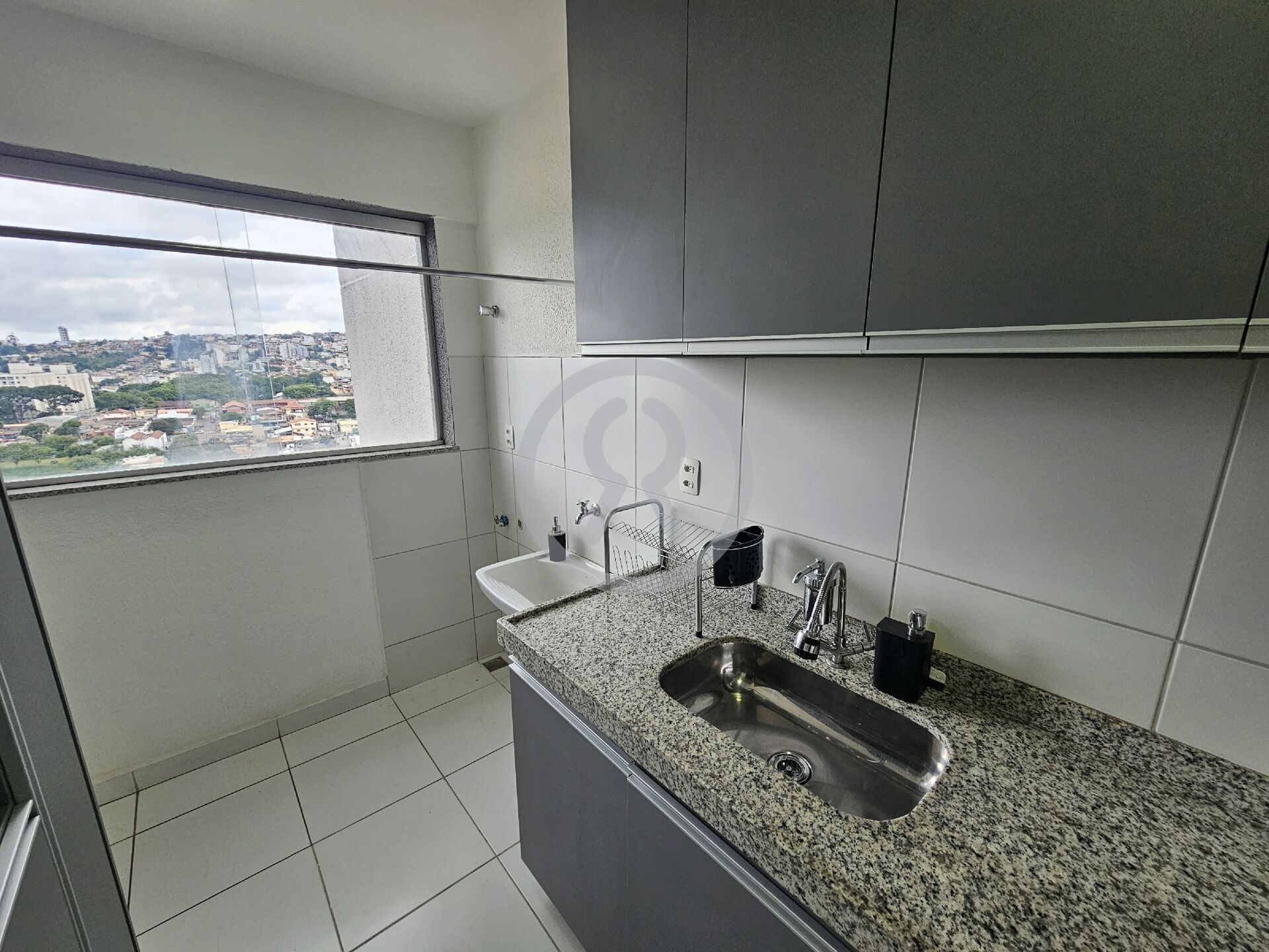 Apartamento para alugar com 2 quartos, 55m² - Foto 11