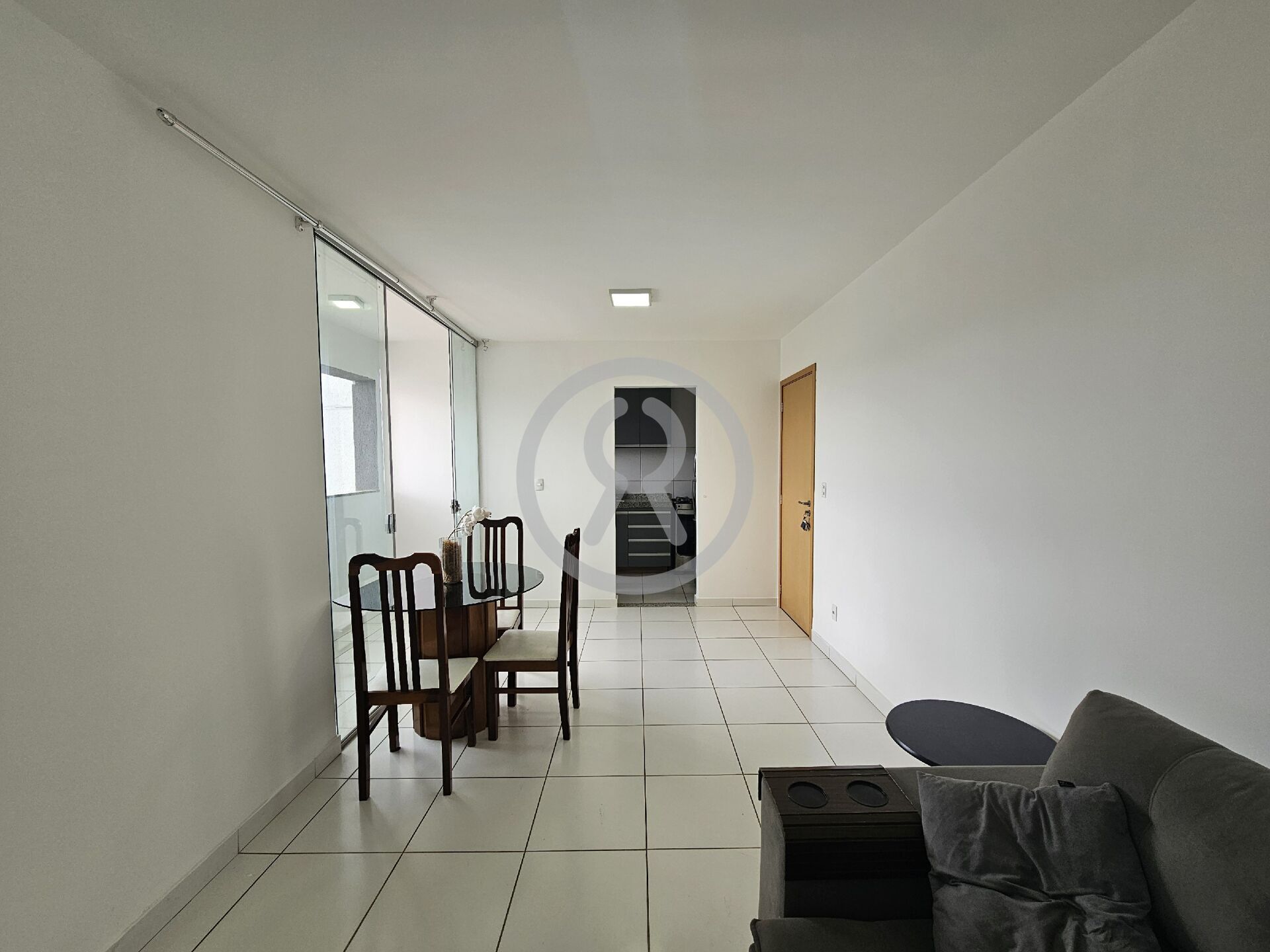 Apartamento para alugar com 2 quartos, 55m² - Foto 6