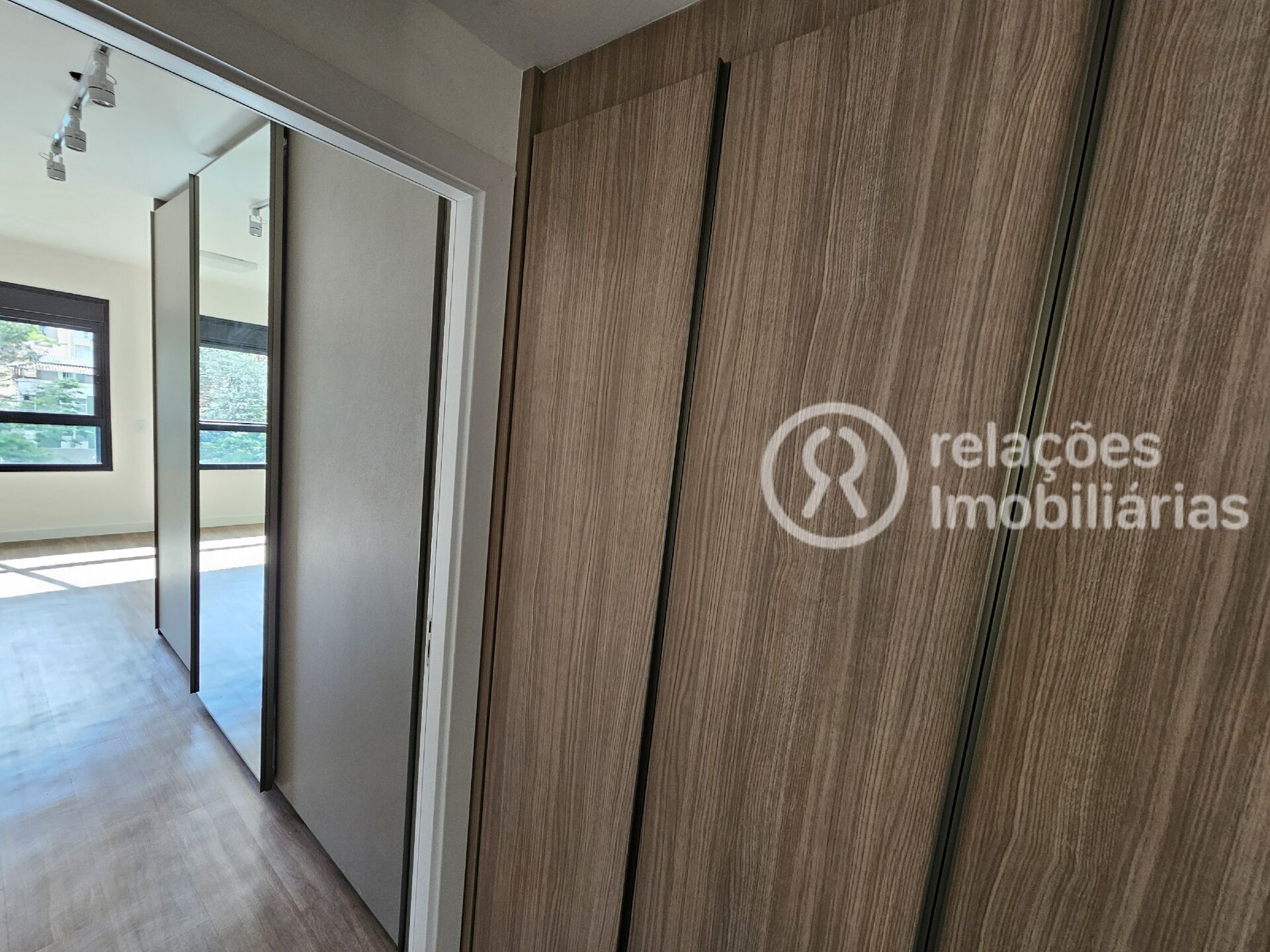 Apartamento para alugar com 2 quartos, 65m² - Foto 18