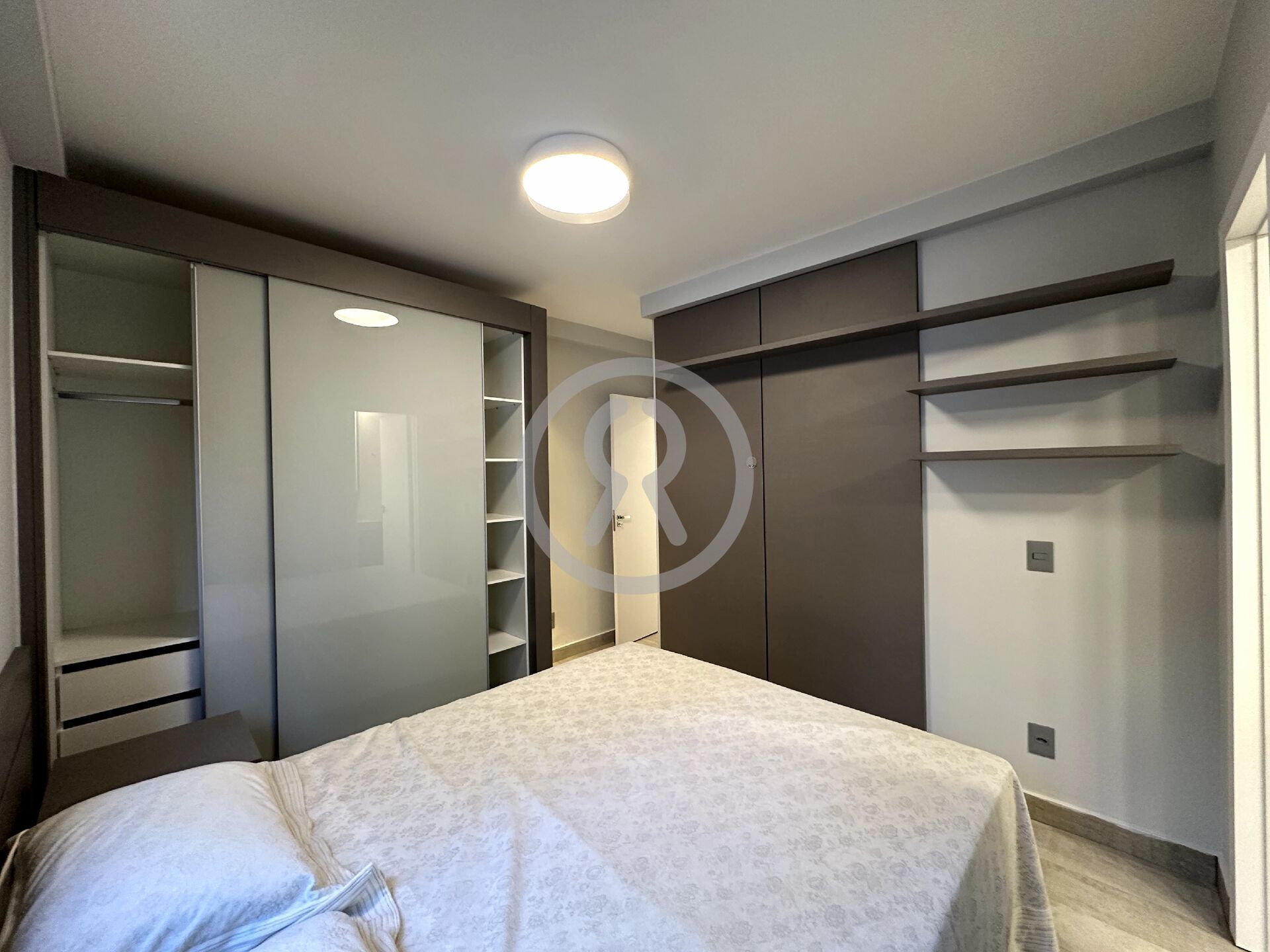 Apartamento à venda com 2 quartos, 61m² - Foto 30