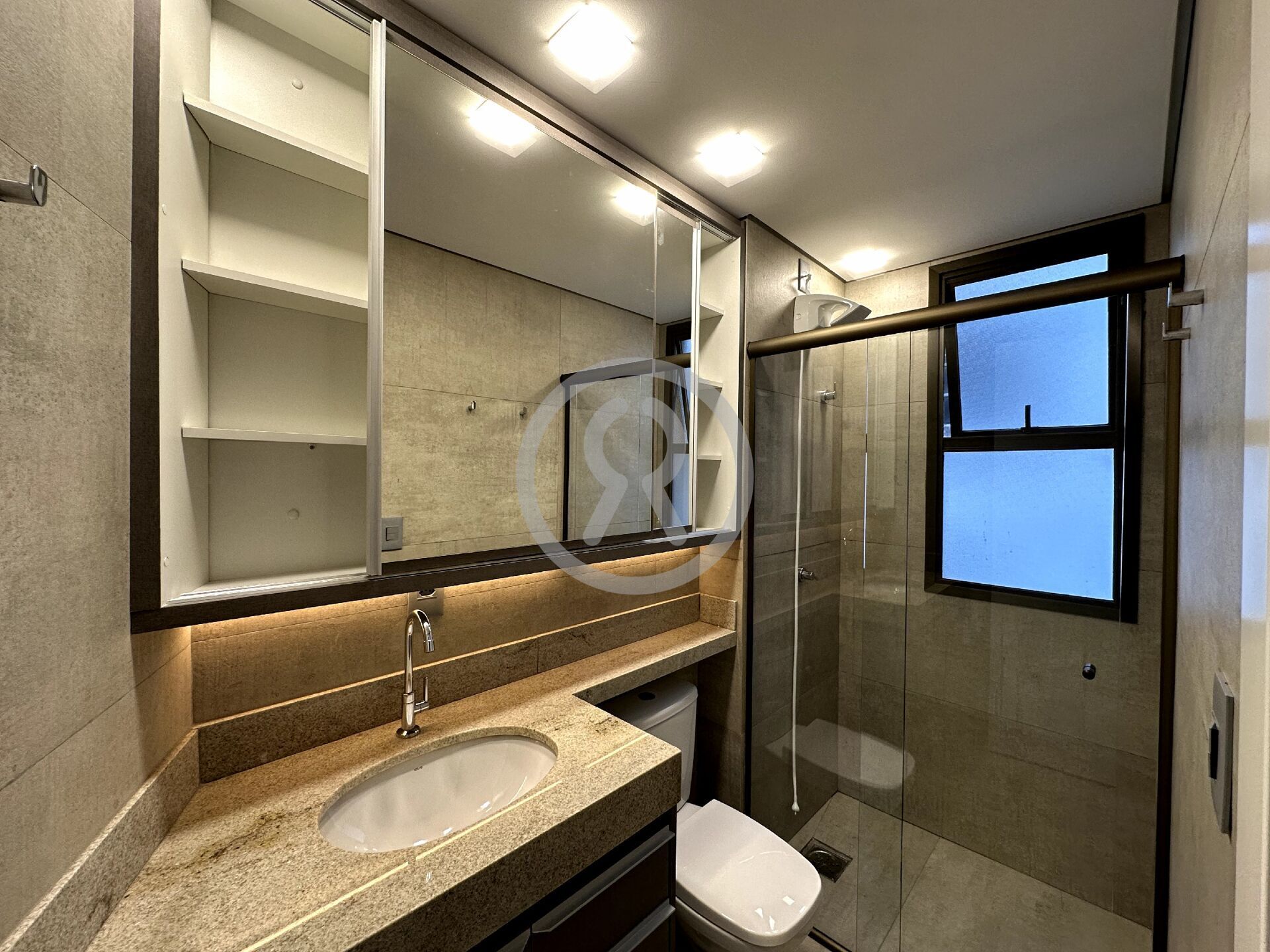 Apartamento à venda com 2 quartos, 61m² - Foto 31
