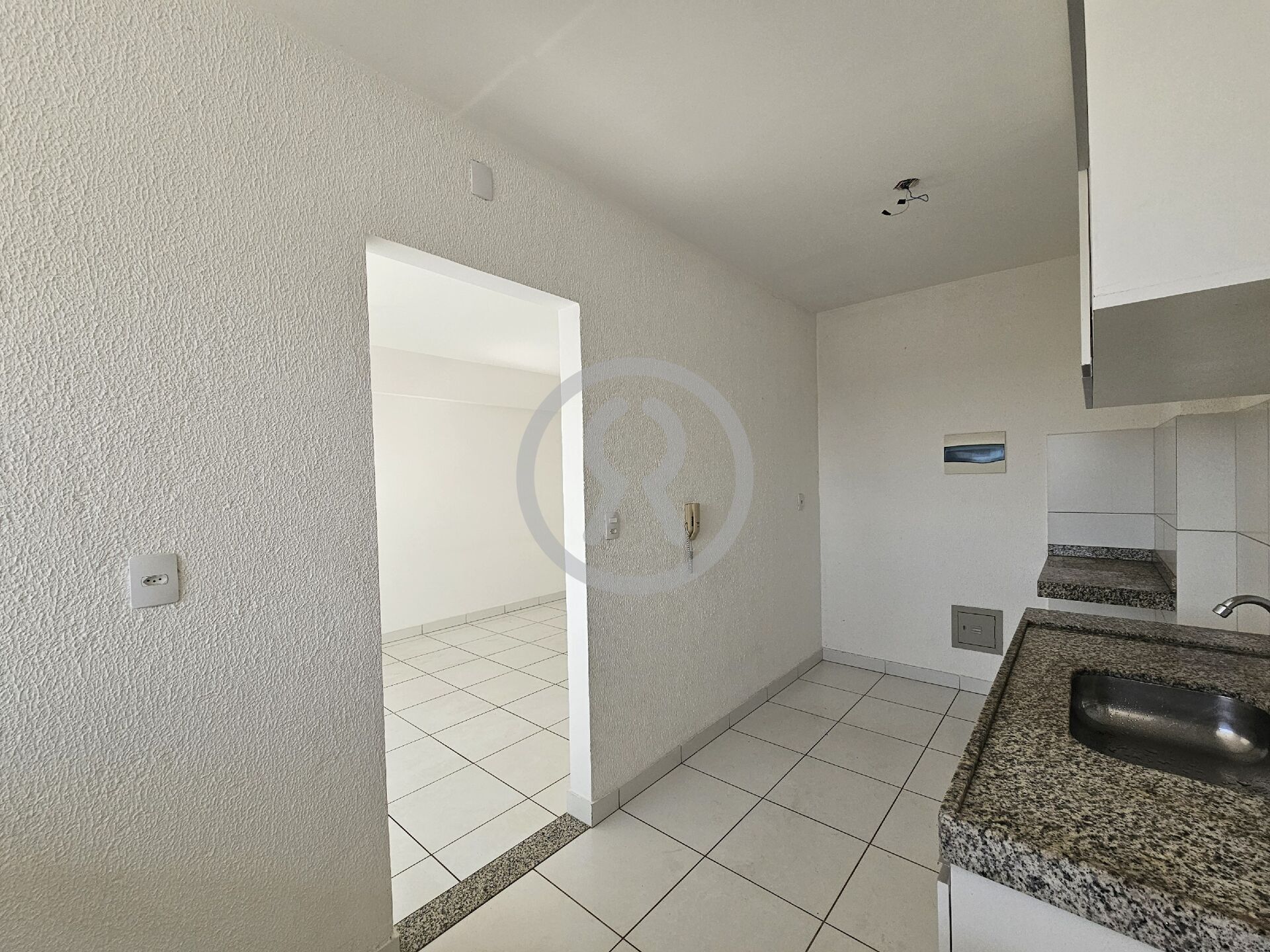 Apartamento para alugar com 3 quartos, 75m² - Foto 9