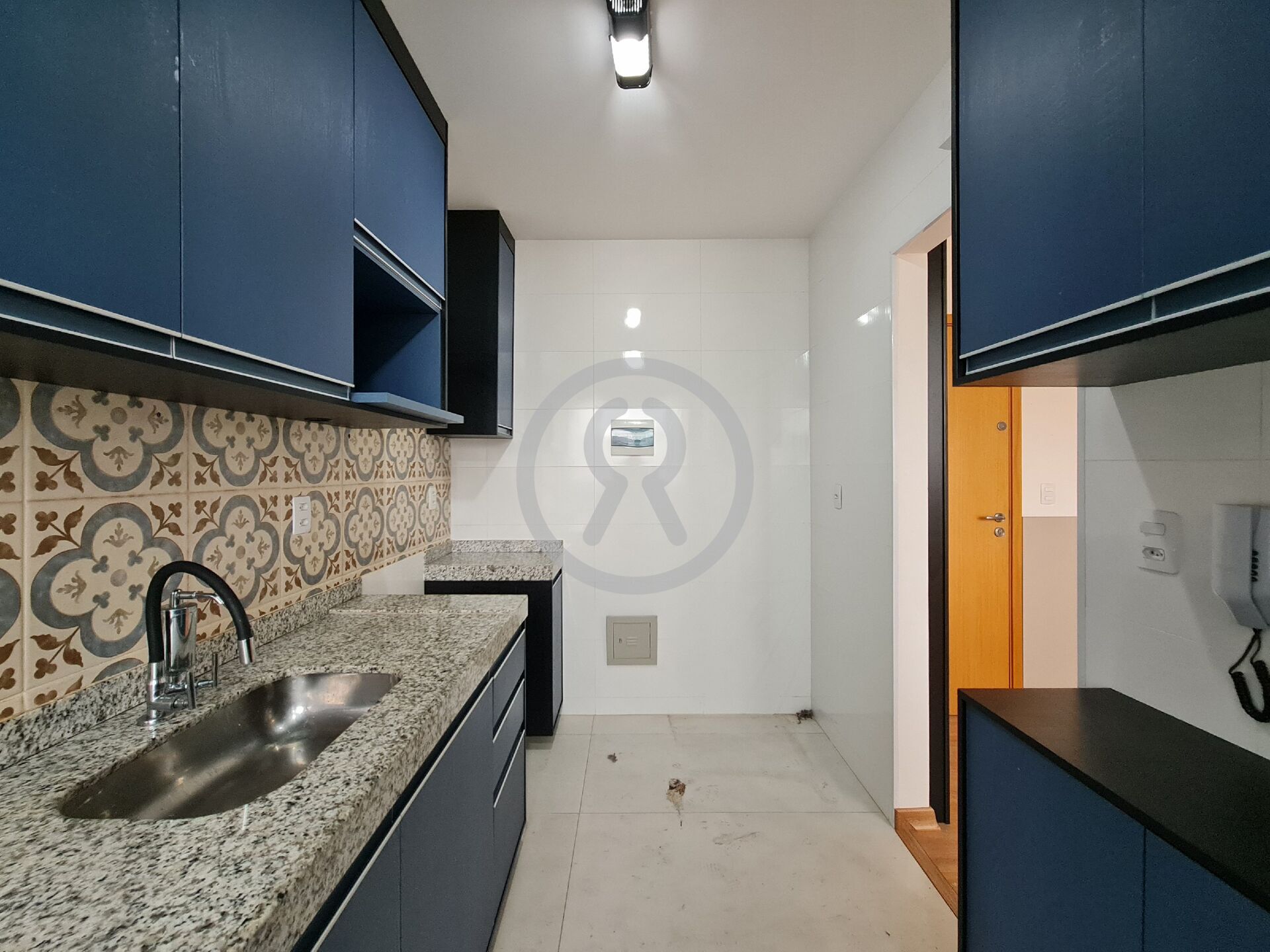 Apartamento para alugar com 2 quartos, 55m² - Foto 9