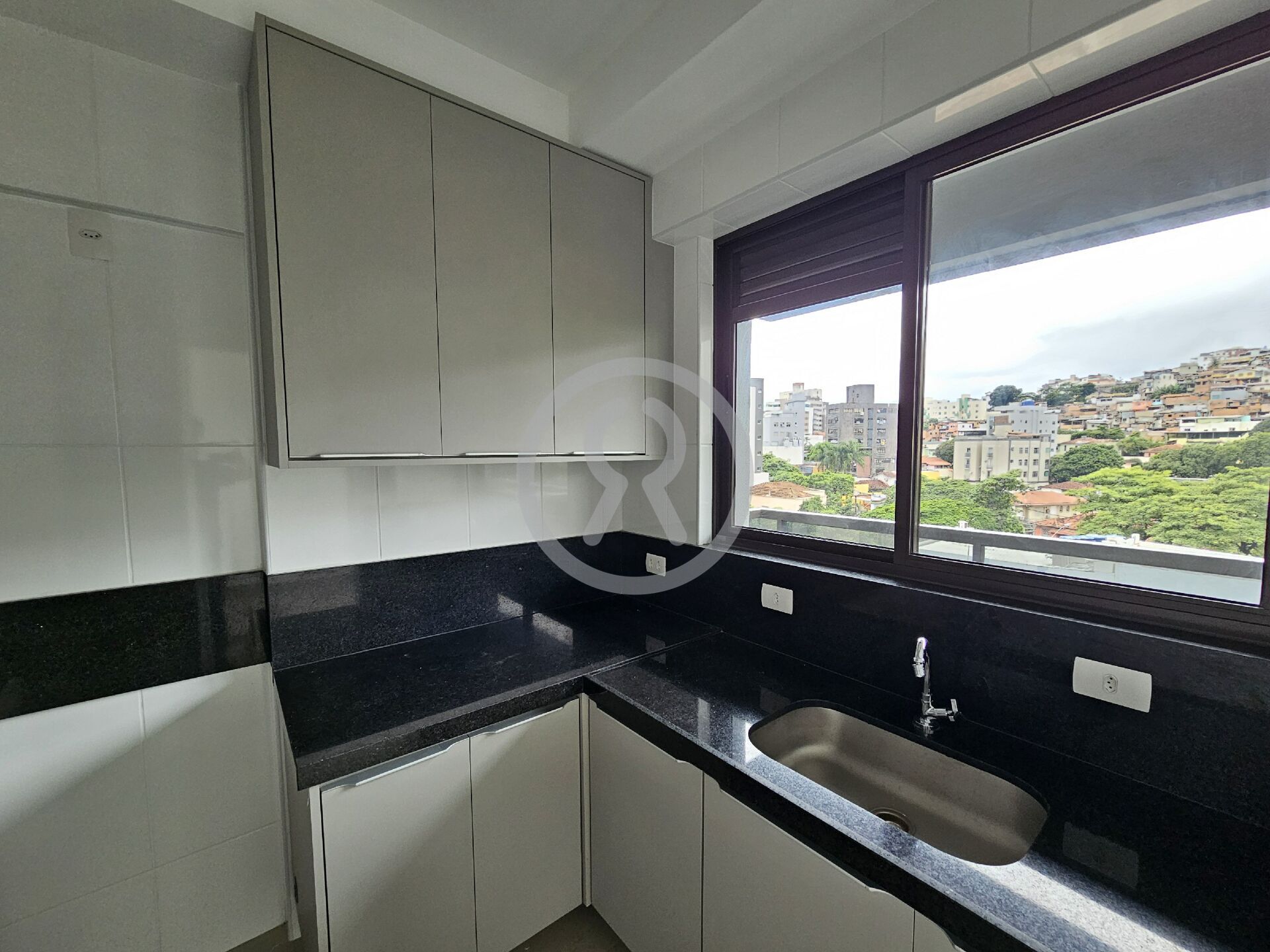 Apartamento para alugar com 3 quartos, 75m² - Foto 12